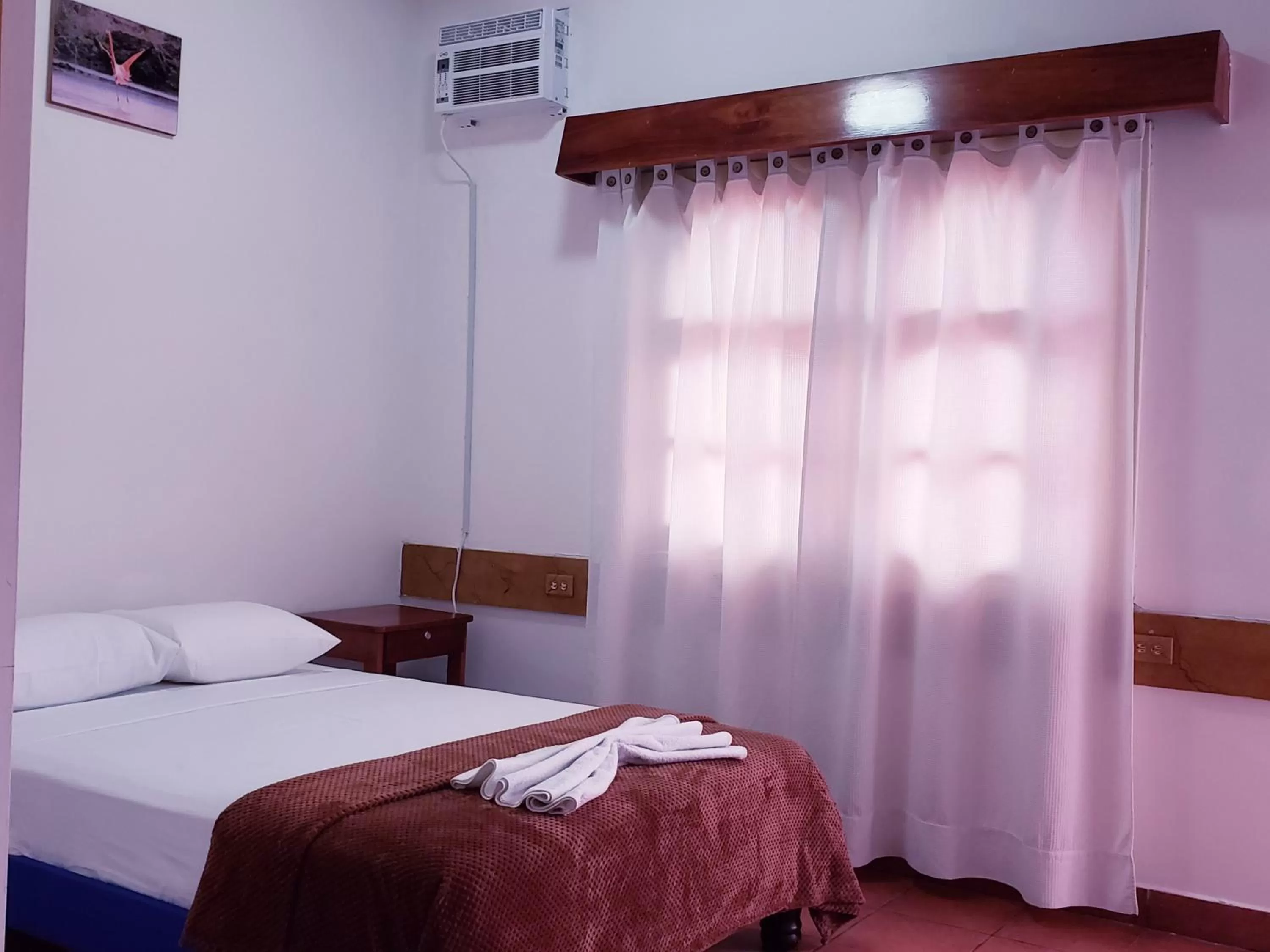 Bed in Hotel Crossman