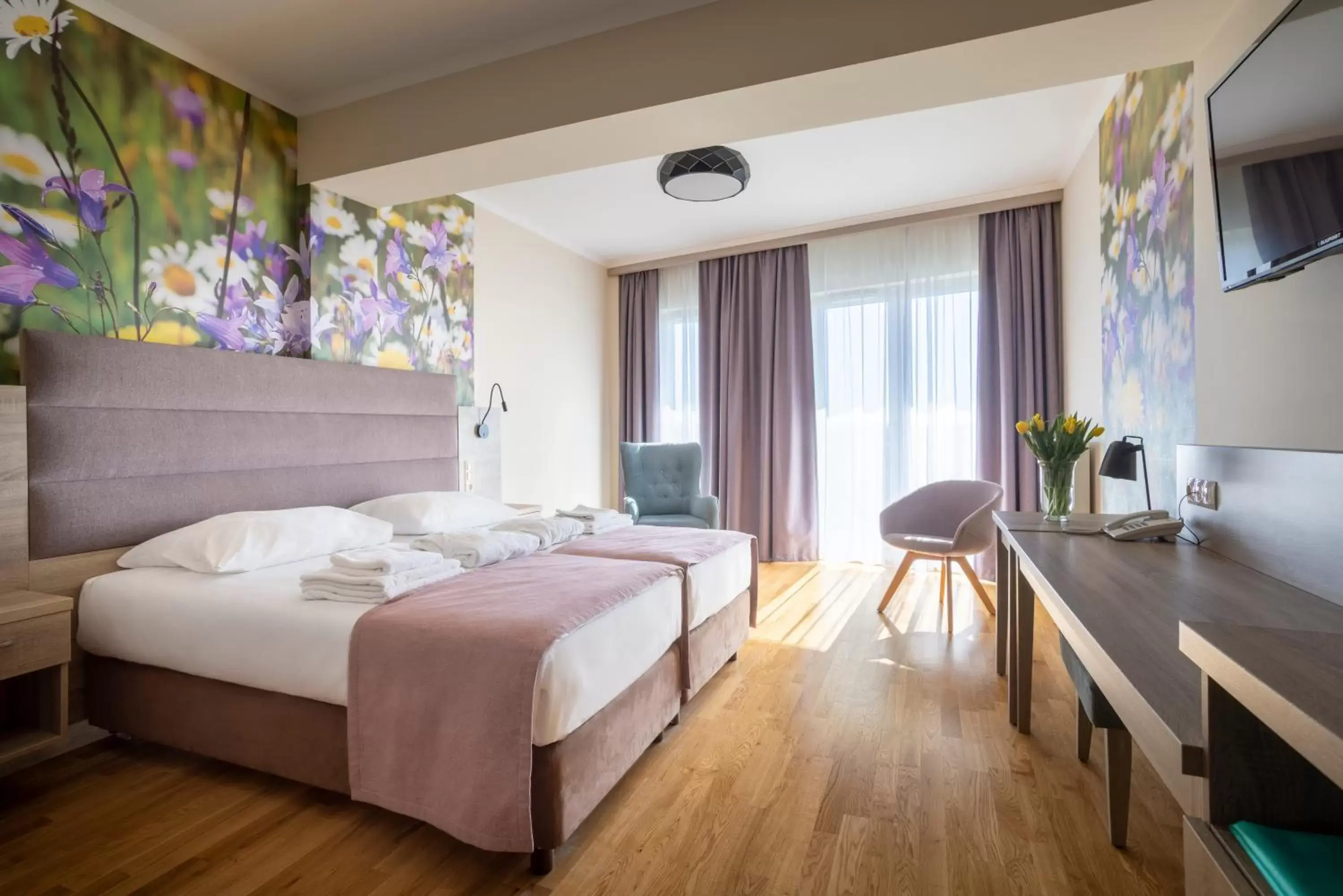 Large Twin Room in Terma Słowacki Resort Medical Spa Large Twin Room in Terma Słowacki Resort Medical Spa