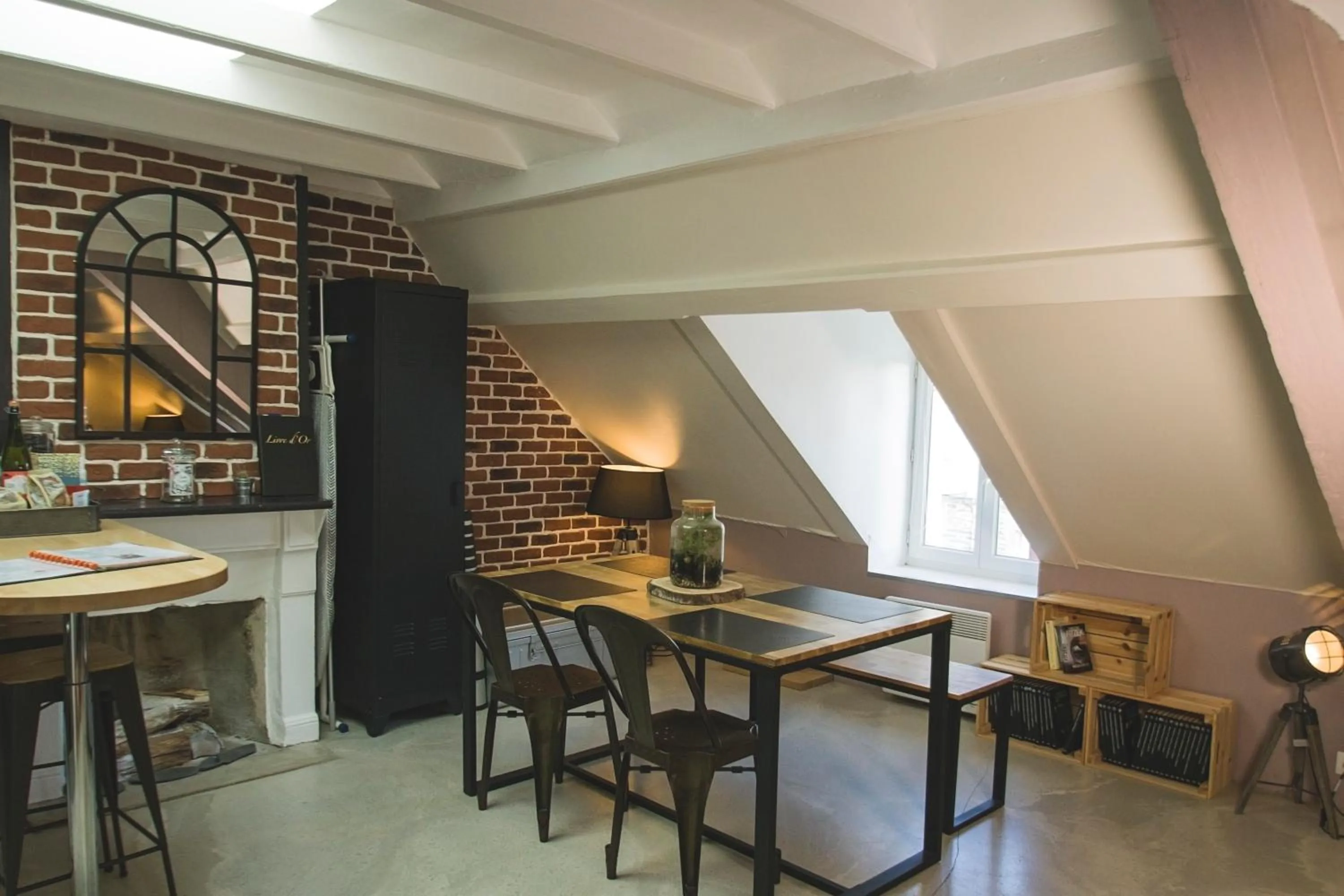 Dining area in La Fabrique - Les Loges Normandes