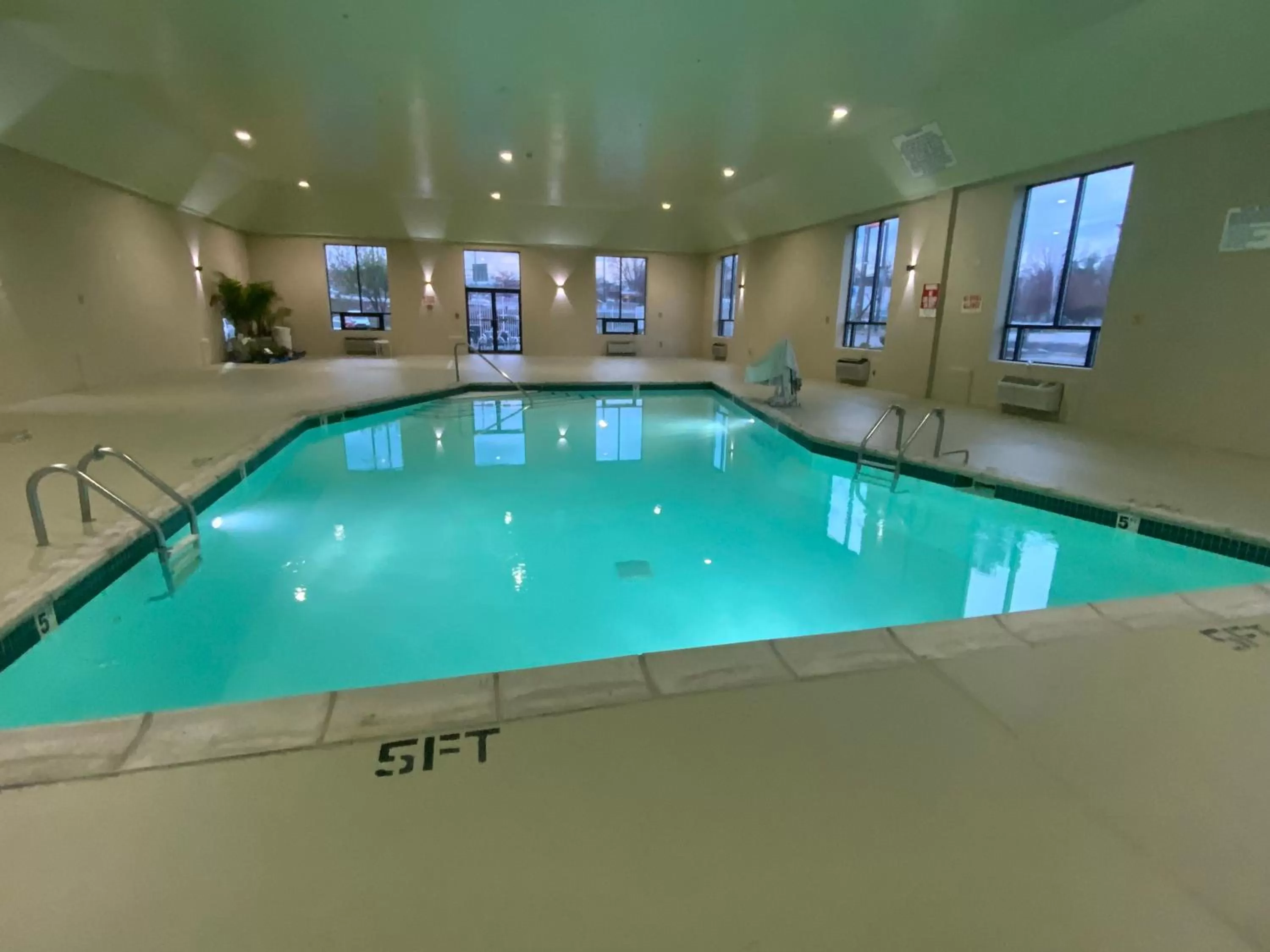 Quality Inn & Suites University-Airport