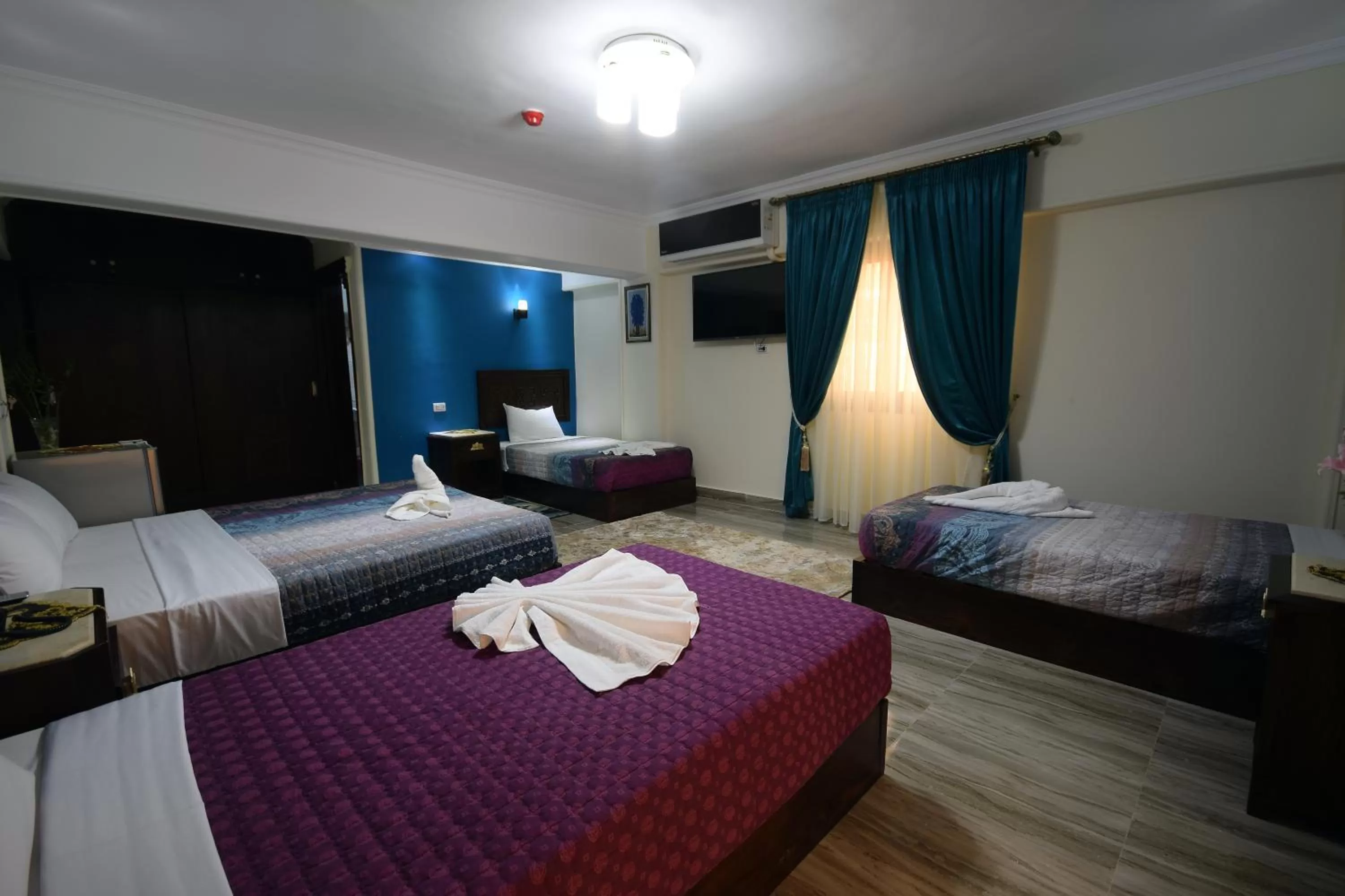 Photo of the whole room, Bed in Amin Hotel