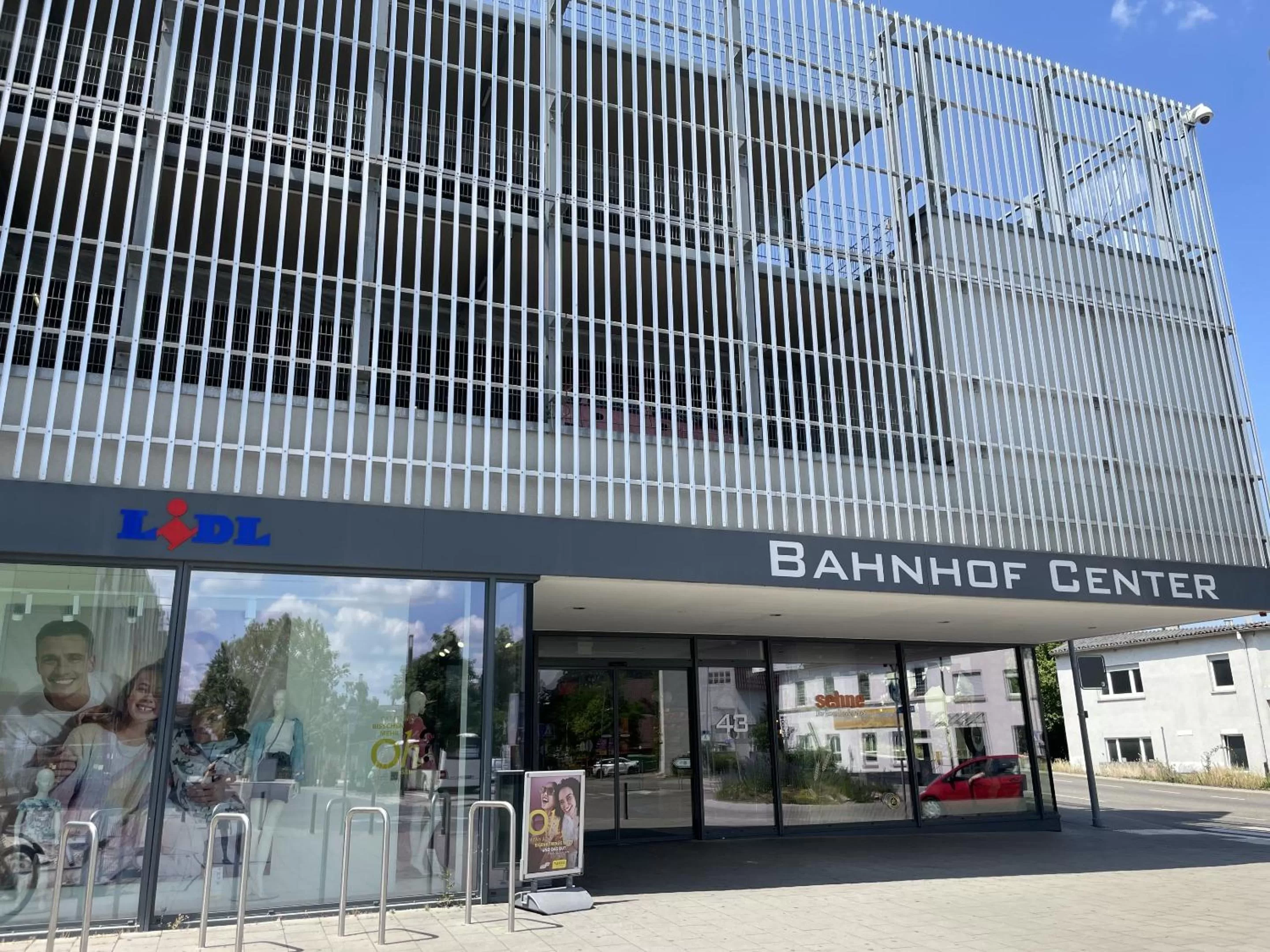 Property building in Hotel-am-Bahnhof Stuttgart-Ditzingen