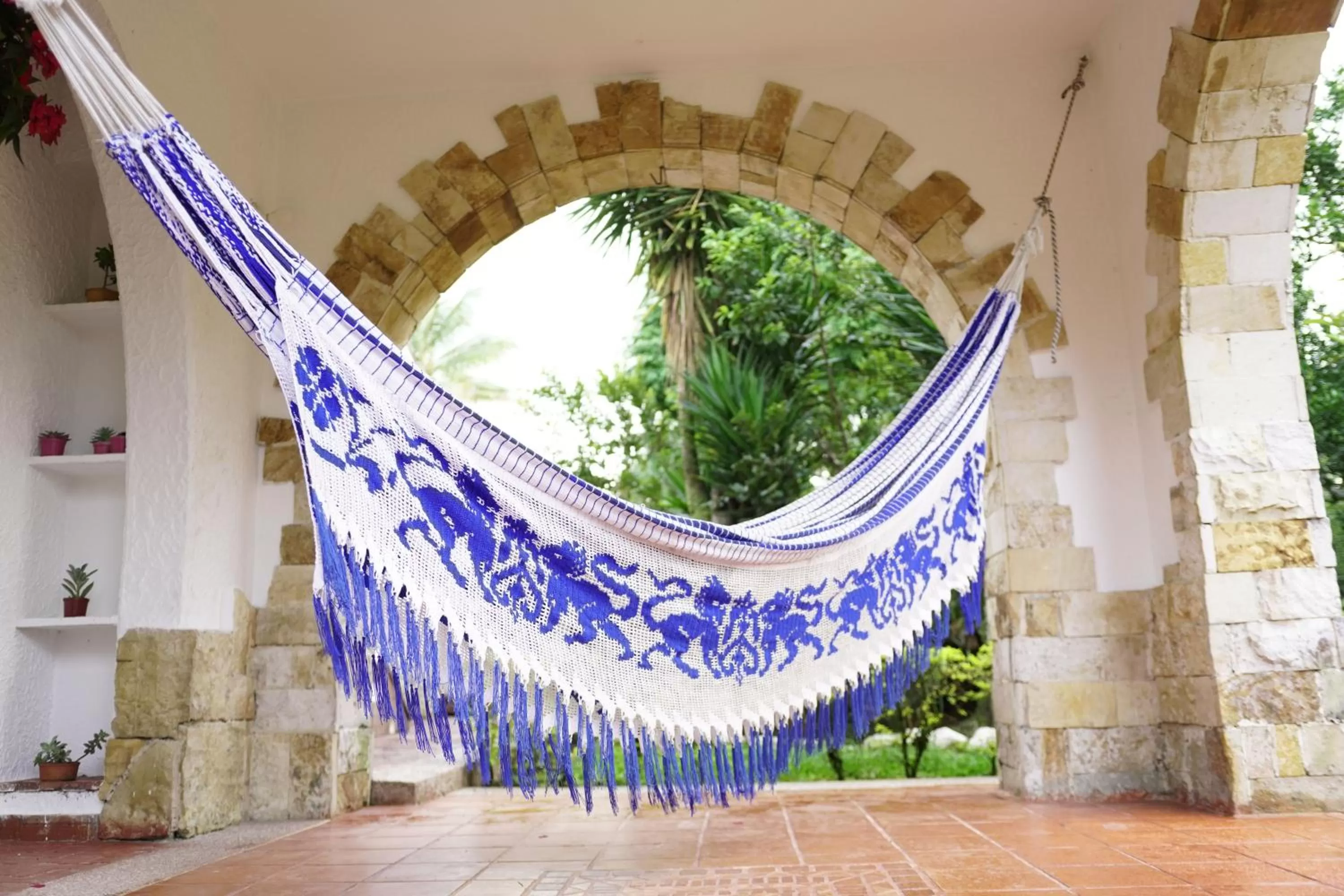 Garden in Hotel Chalet El Castillo by Majuva