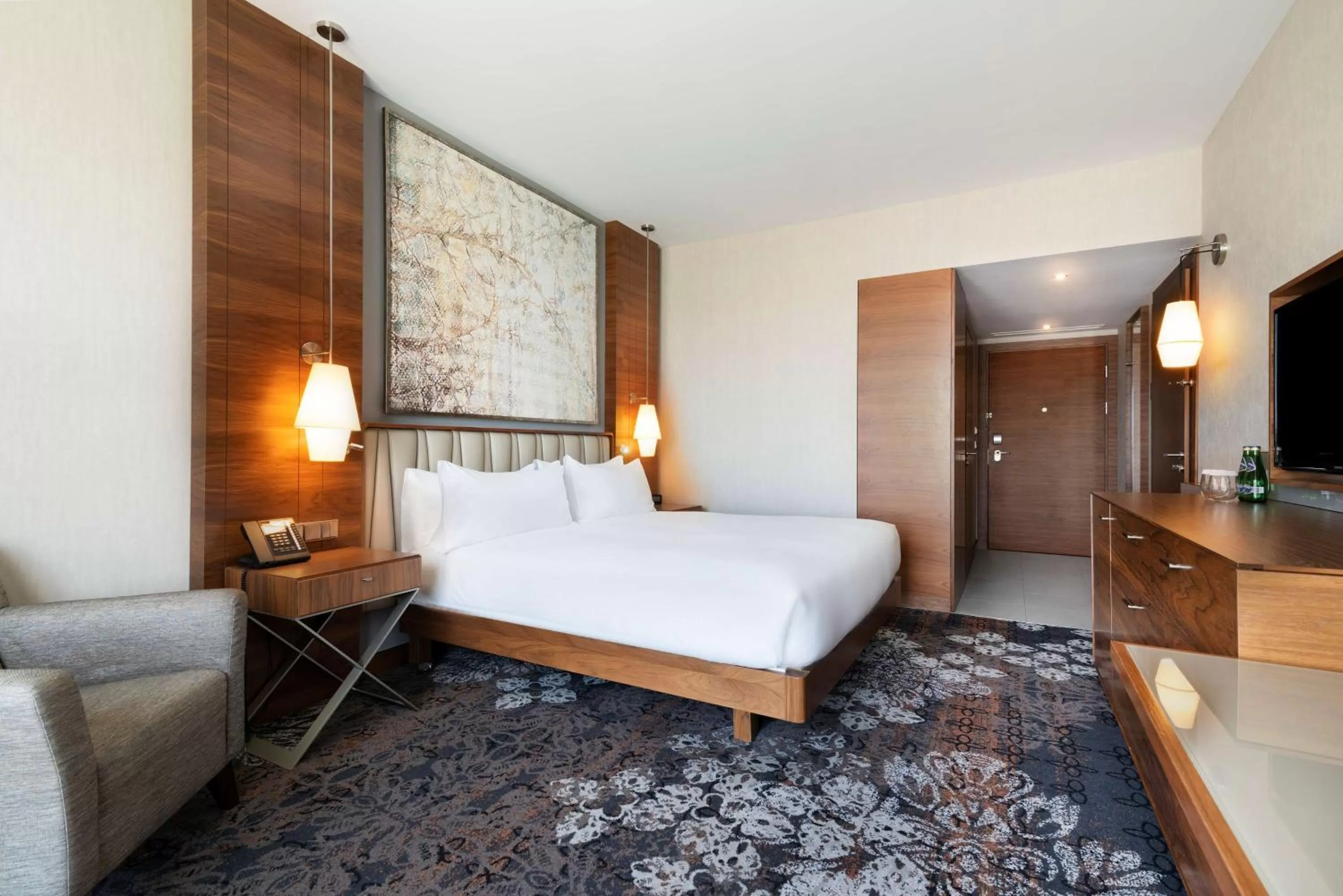 Bed in DoubleTree by Hilton Krakow Hotel & Convention Center