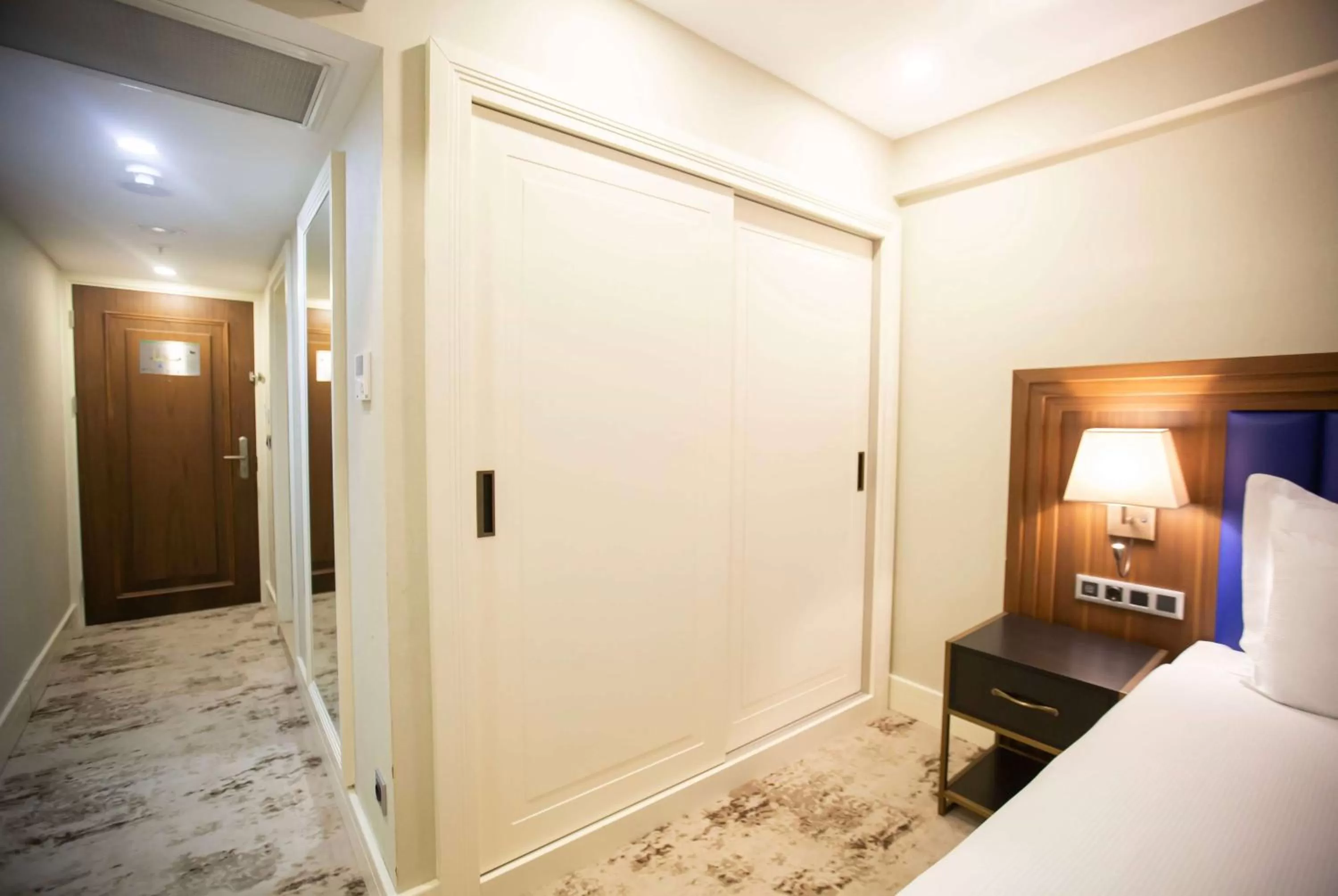 Photo of the whole room, Bed in Ramada Plaza Sultanahmet