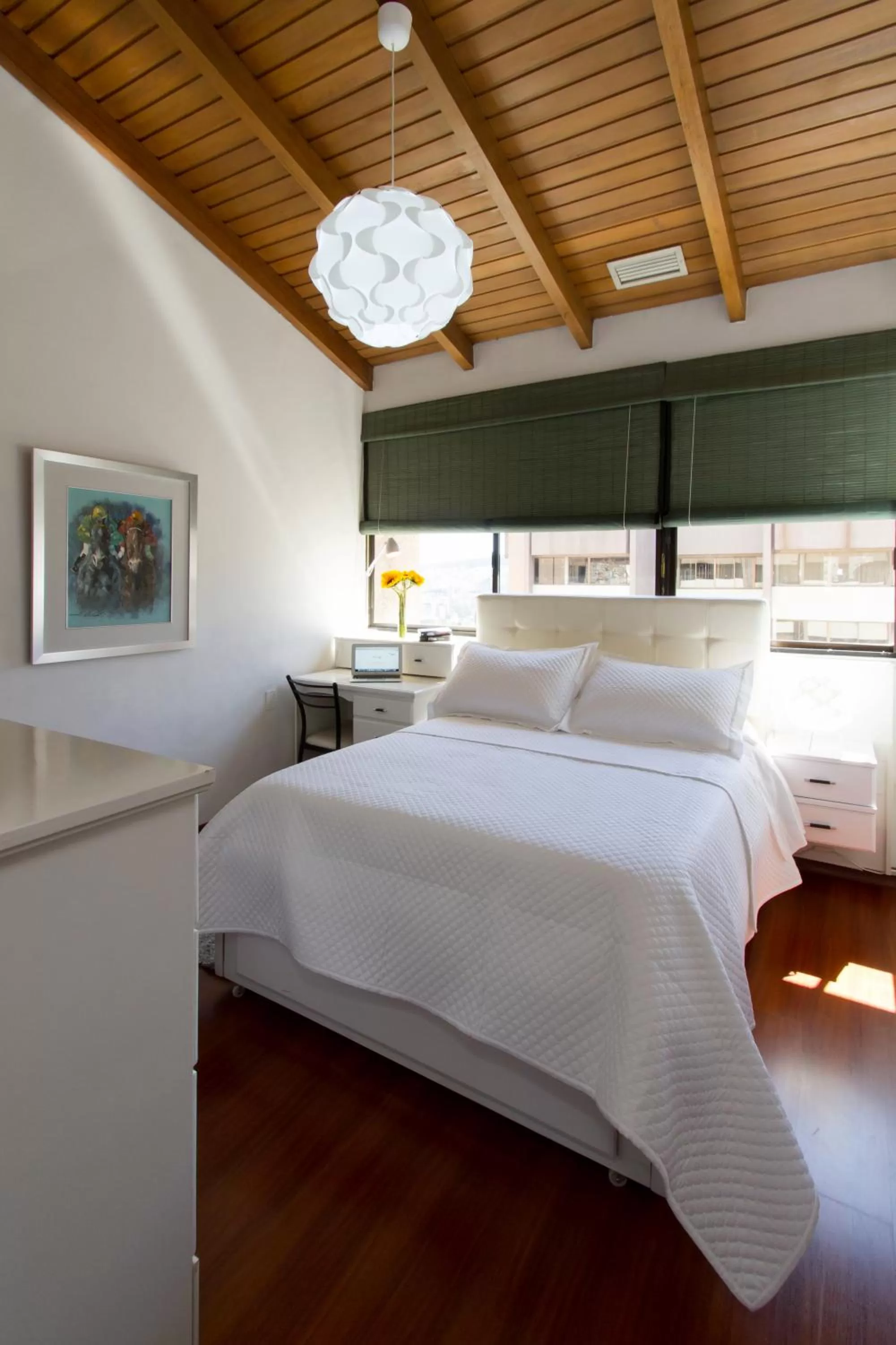 Bed, Room Photo in Penthouse Lodge B&B