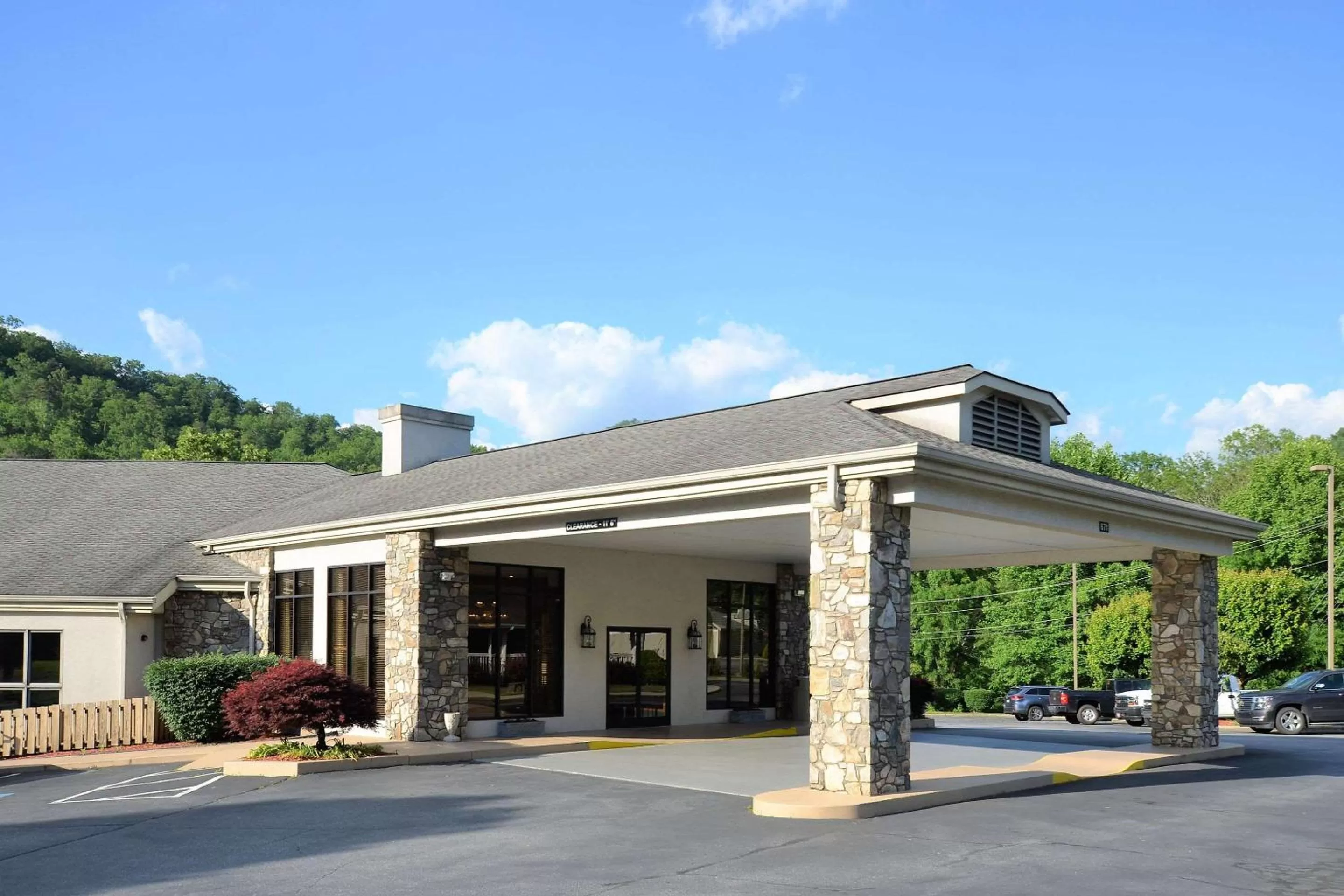 Quality Inn Cherokee Riverside