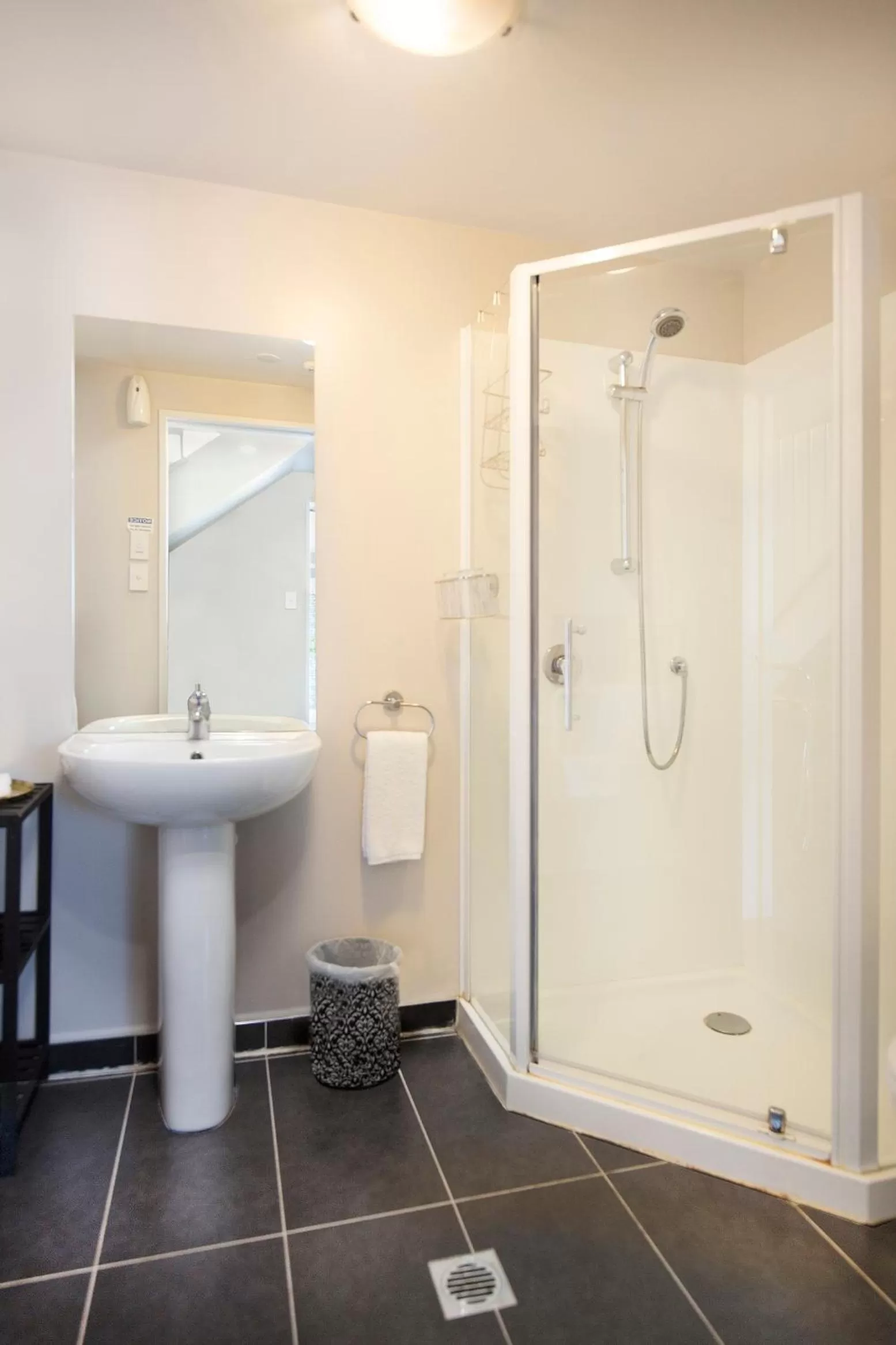 Shower in Vita Nova Motel