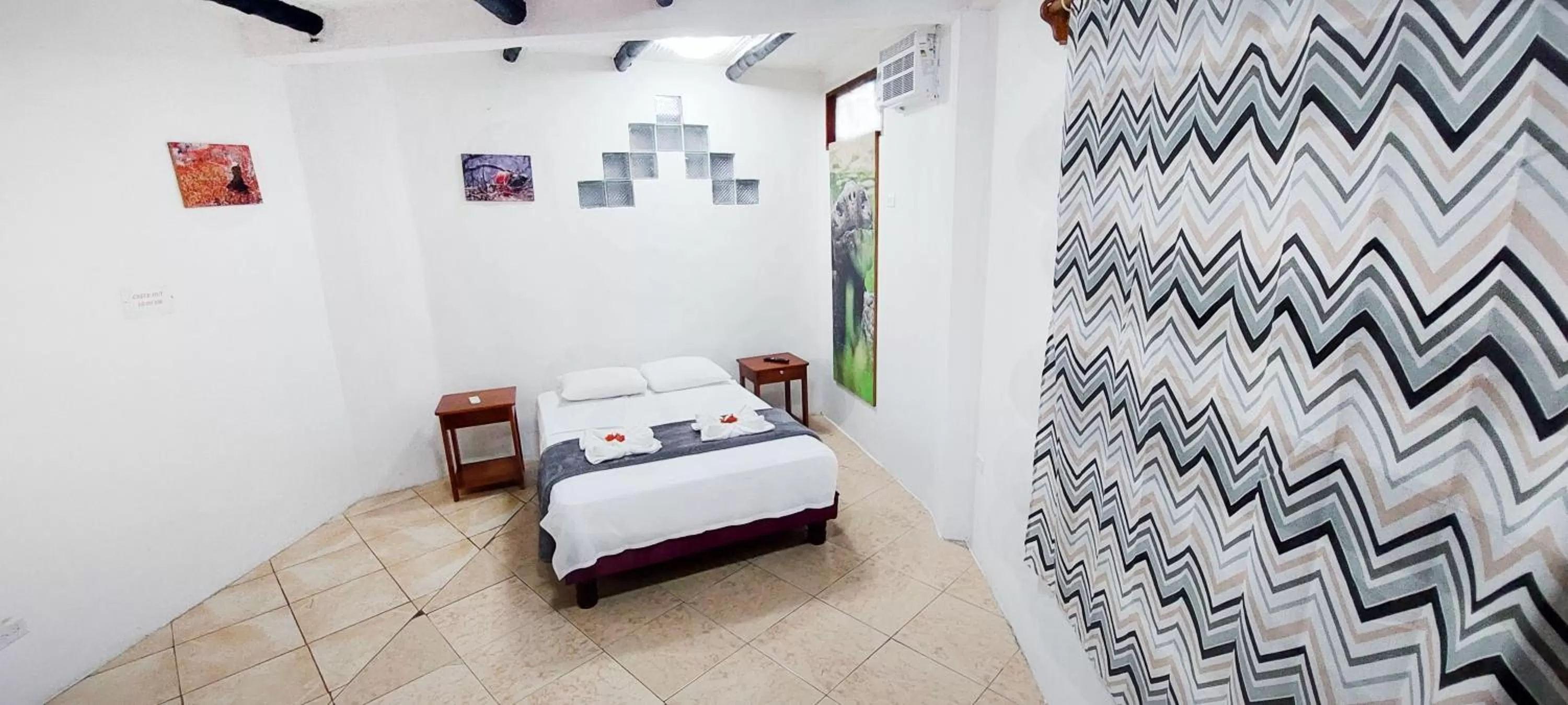 Bed in Hotel Crossman