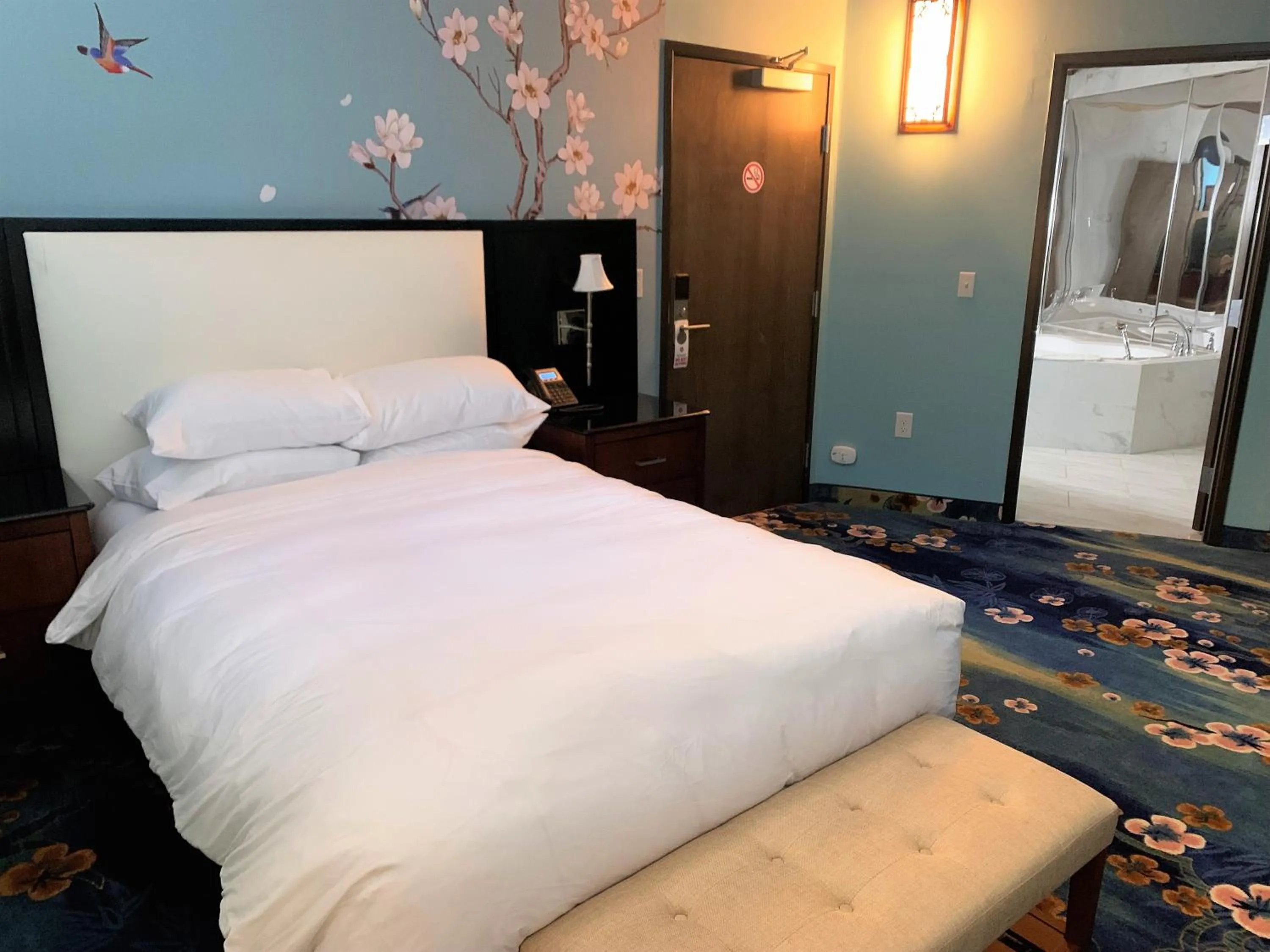 Bed in Wangshi China Palace