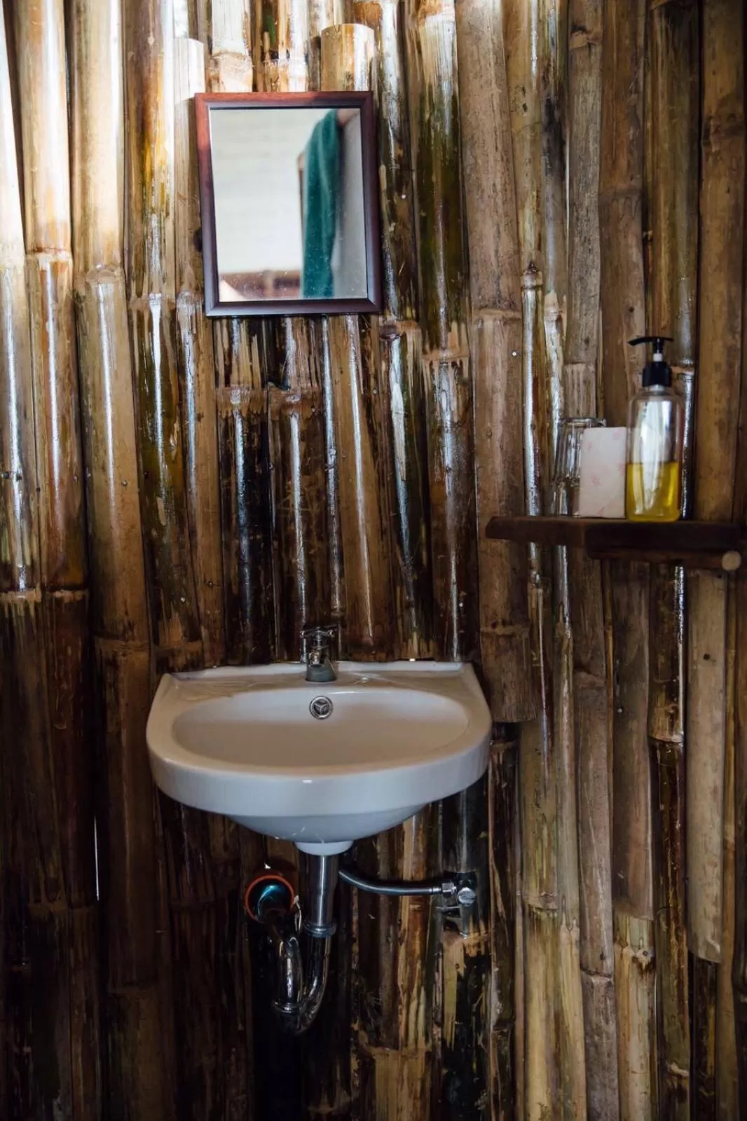 Bathroom in Prince John beachfront cottages and Restaurant