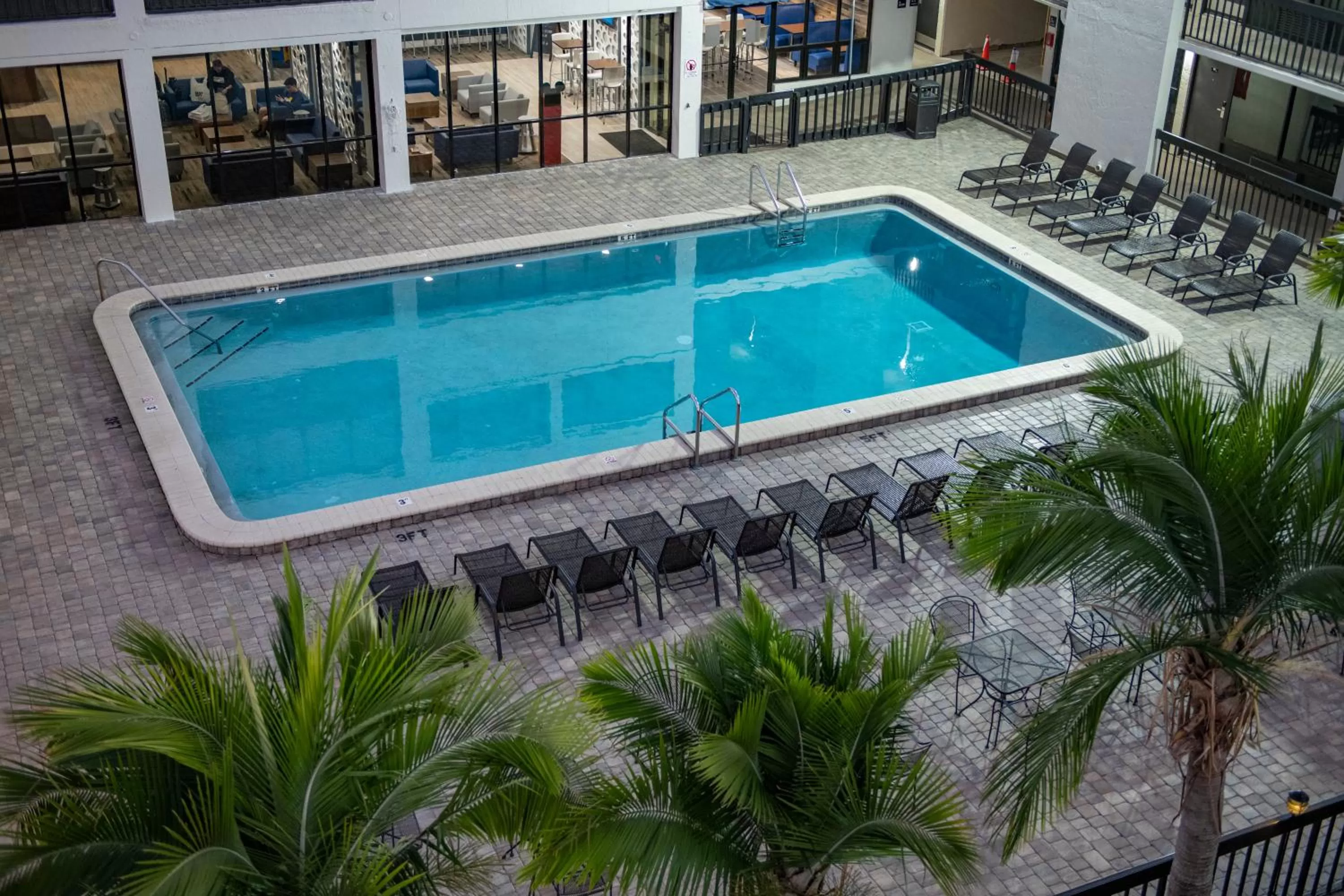 Pool view in Hotel Monreale Express International Drive Orlando