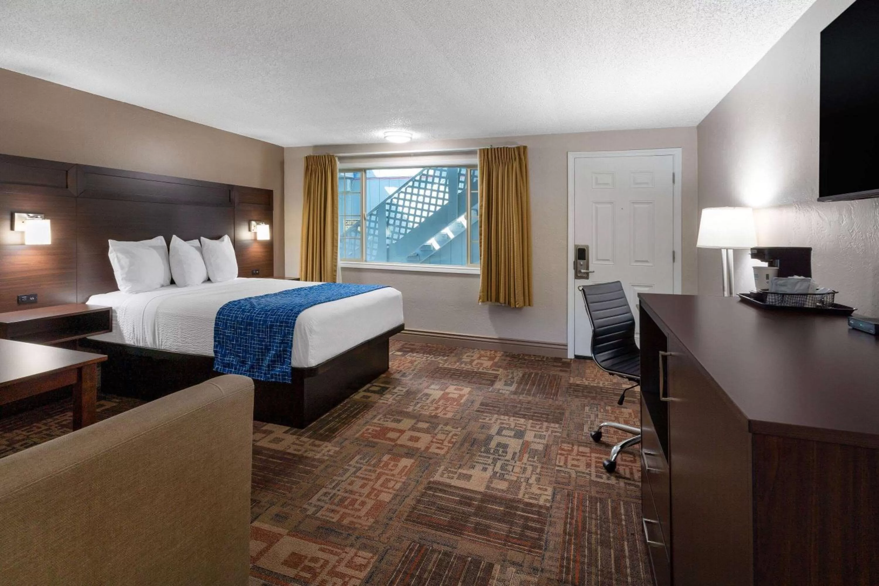 Photo of the whole room, Bed in Travelodge by Wyndham Florence