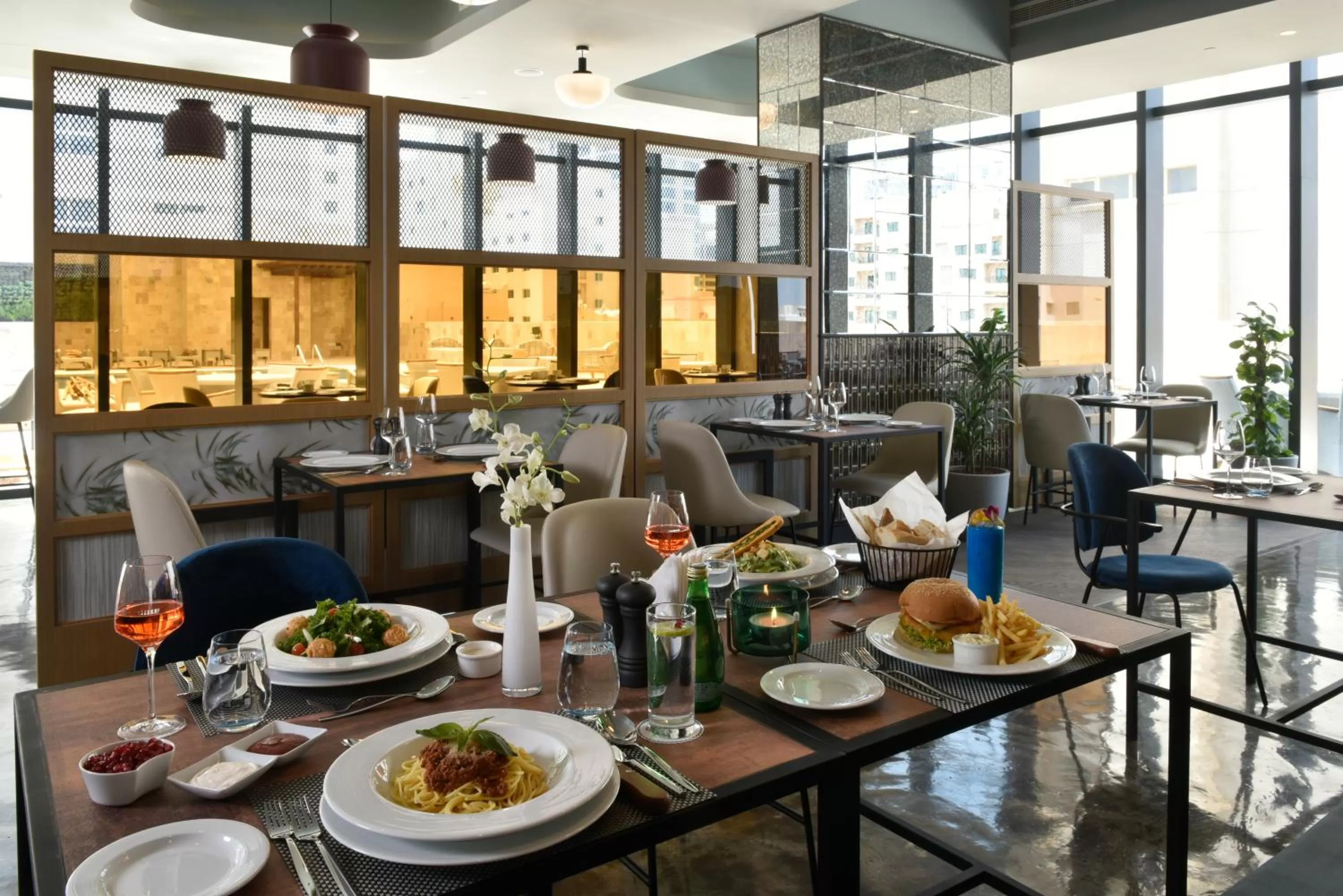 Restaurant/places to eat in Swiss-Belsuites Admiral Juffair