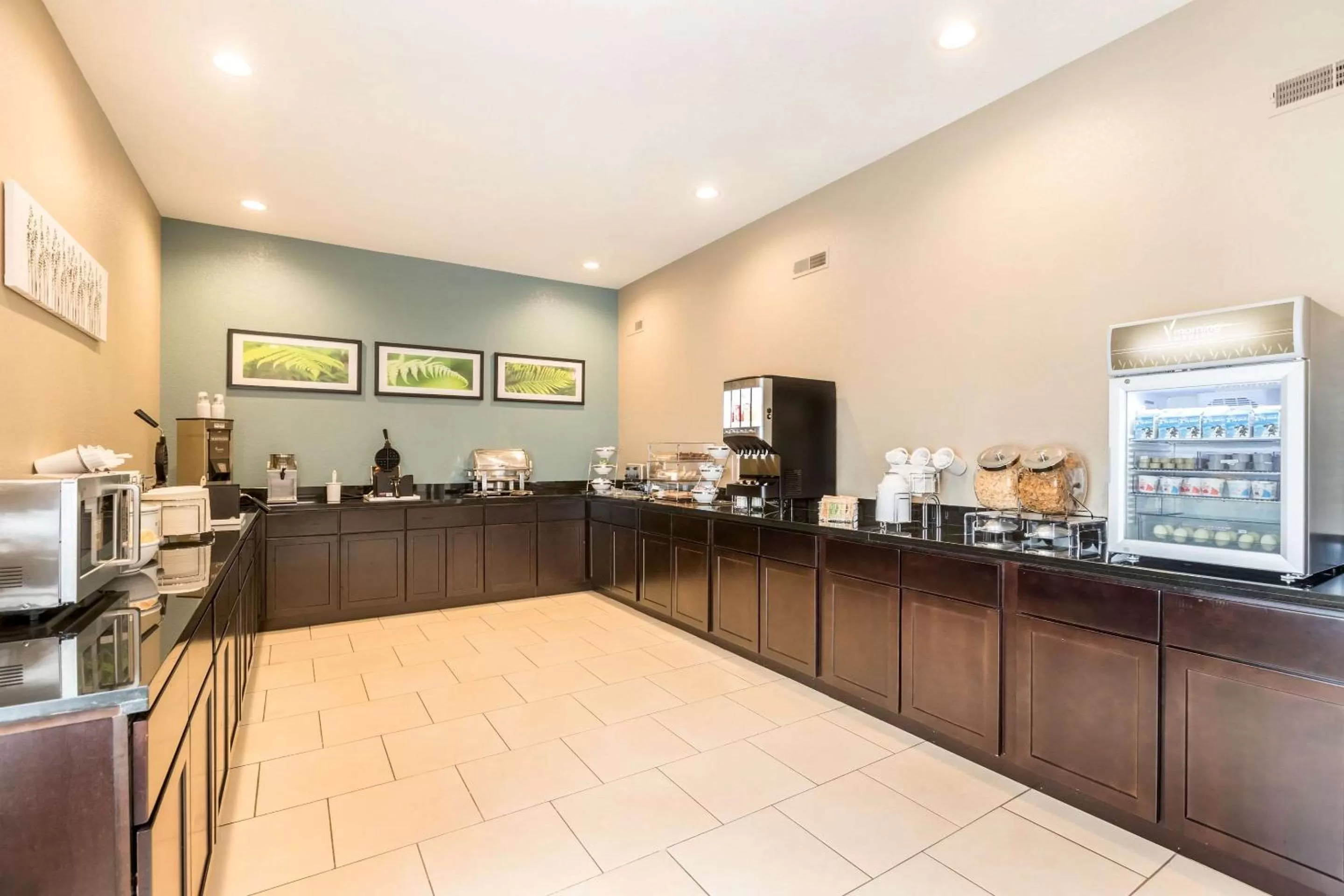 Restaurant/places to eat in Sleep Inn & Suites West Des Moines near Jordan Creek