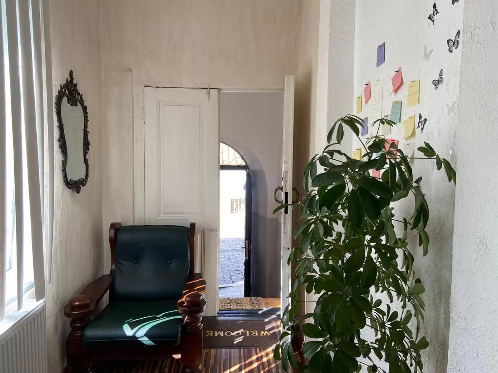 TV/Entertainment Center in 1870 Hotel