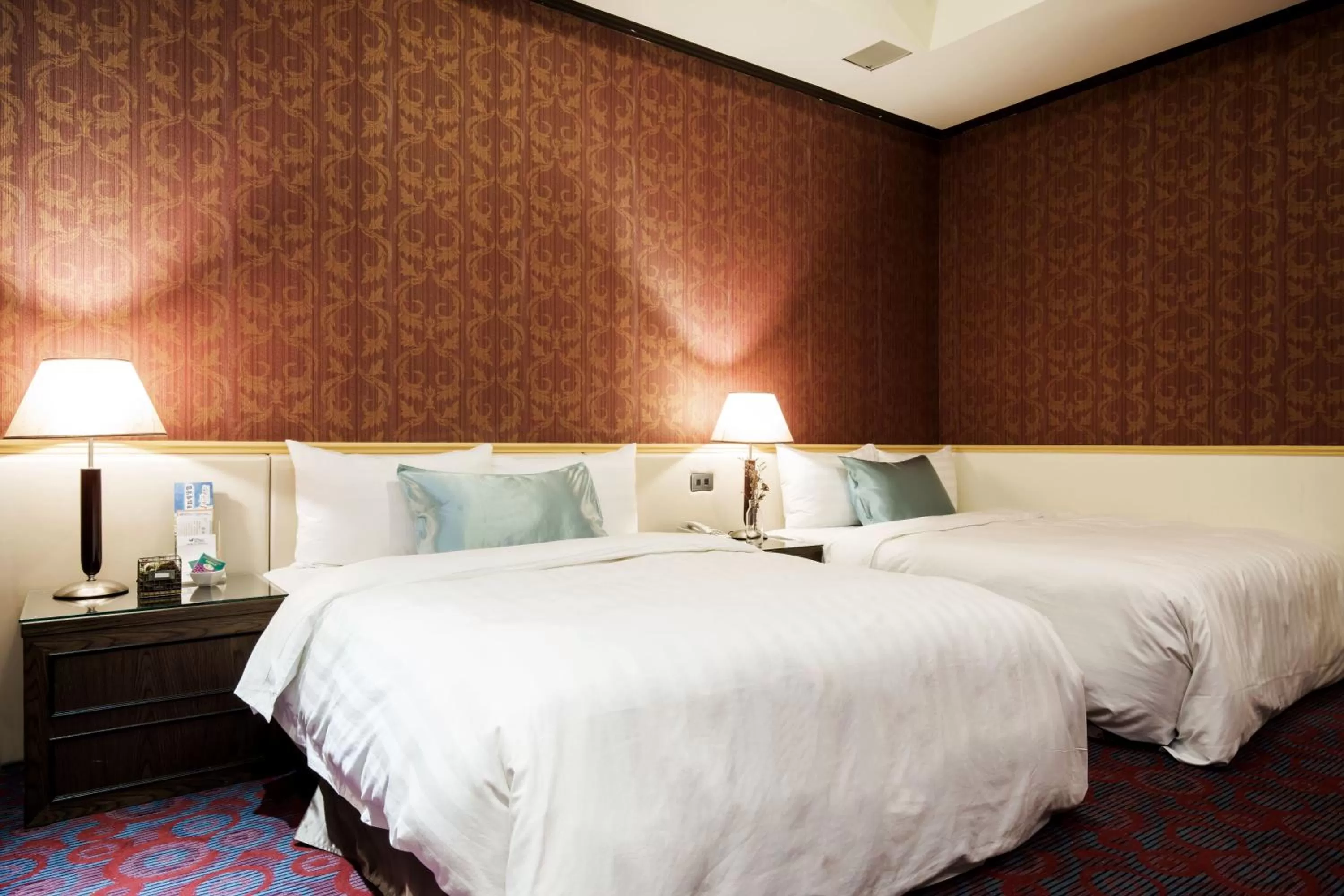 Photo of the whole room, Bed in Duo Romance Hotel