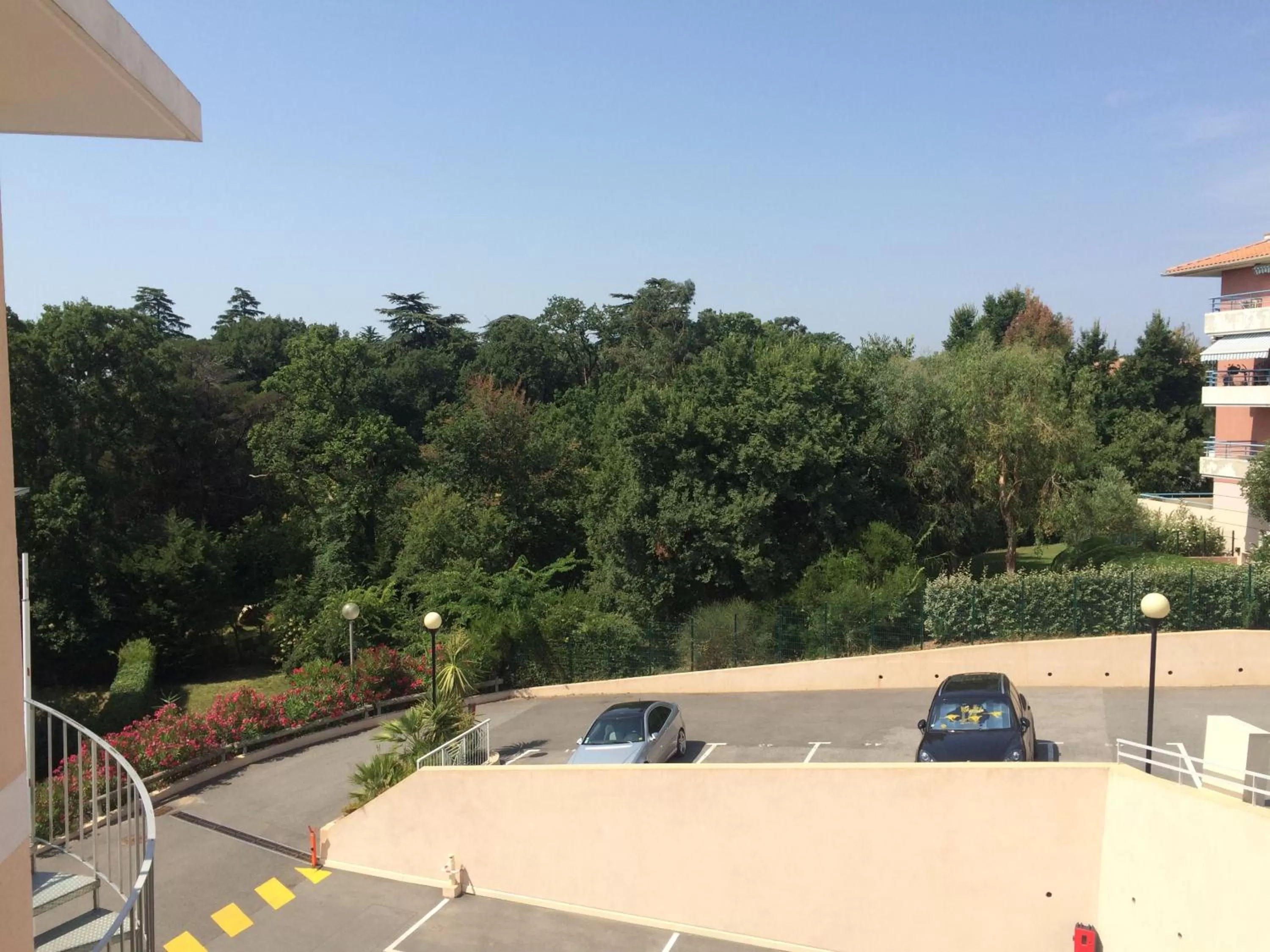 View (from property/room) in Hôtel restaurant Kyriad Fréjus