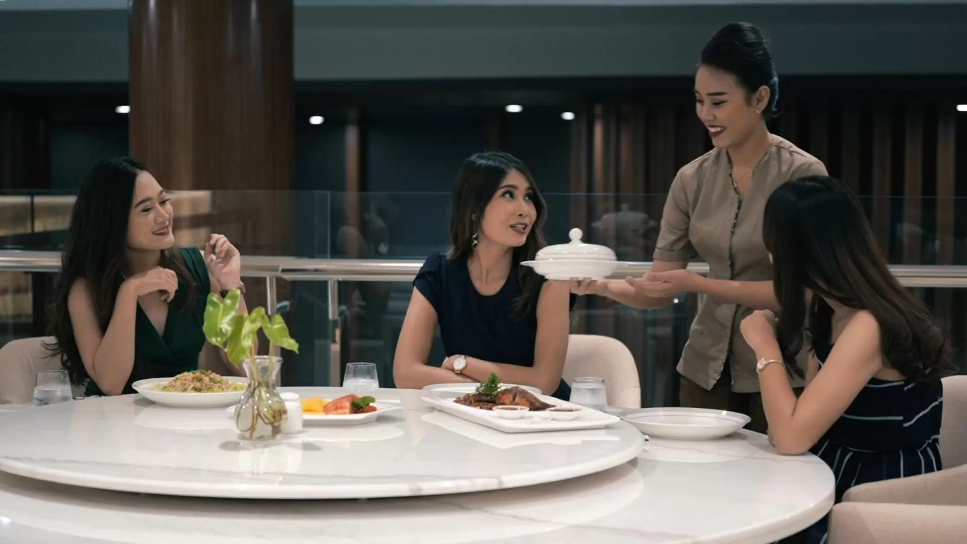 Restaurant/places to eat in Dream of Aventus Hotel Kuta