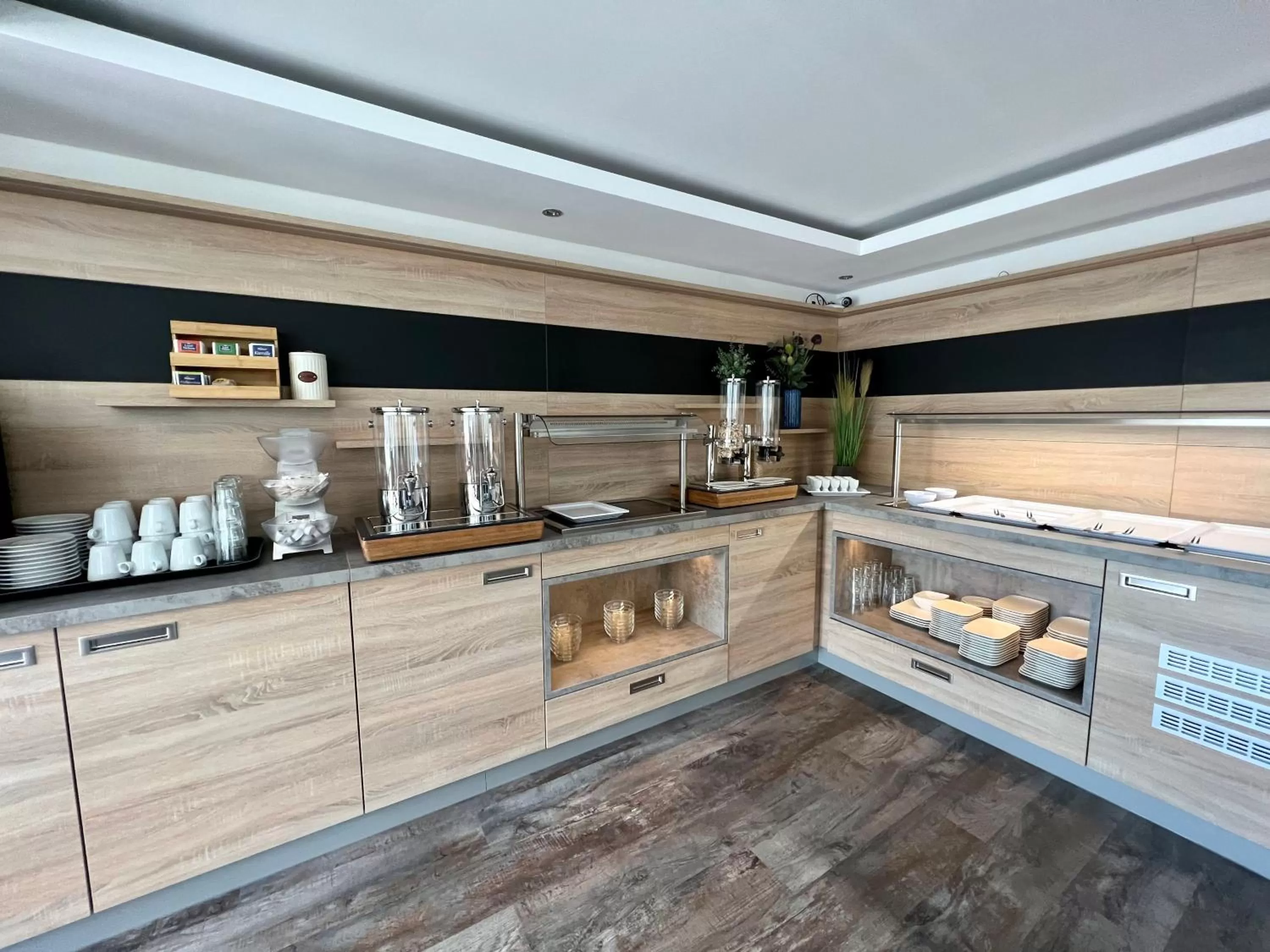 Buffet breakfast in Hotel Ocean