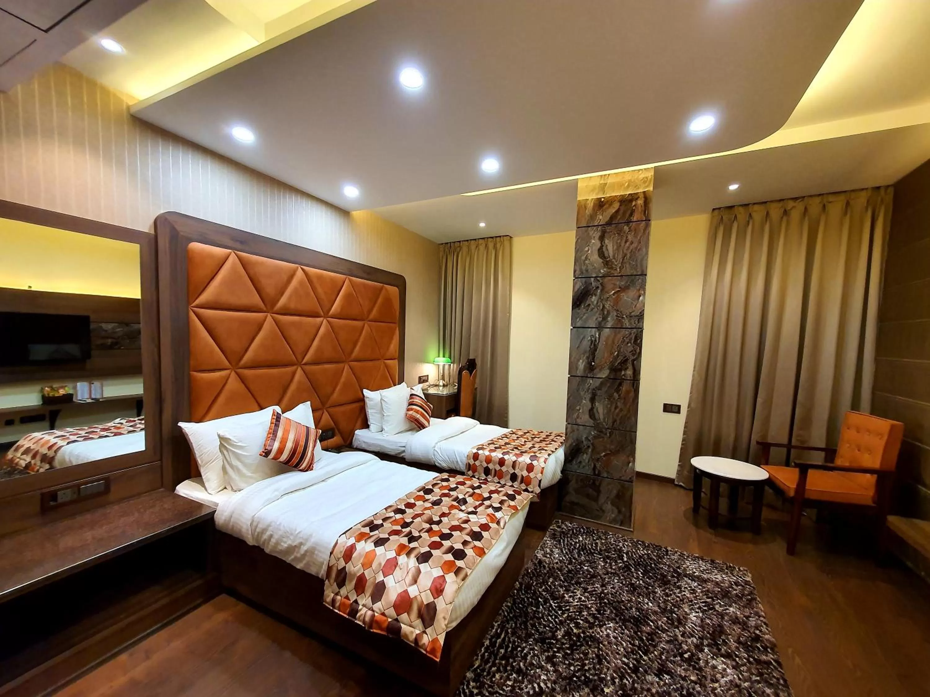 Bed in Hotel Makhan Residency