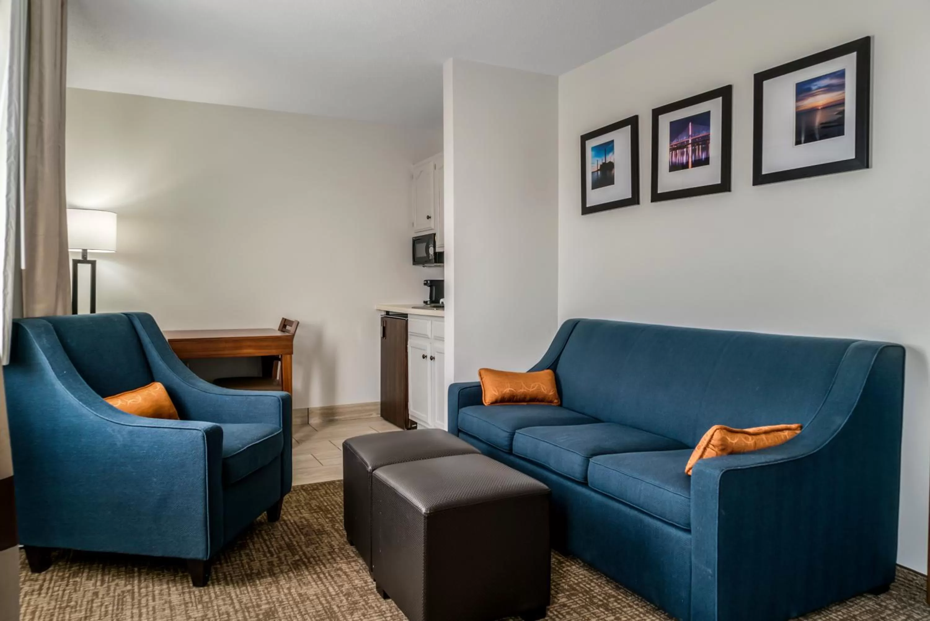 Seating area in Comfort Inn East Oregon - Toledo