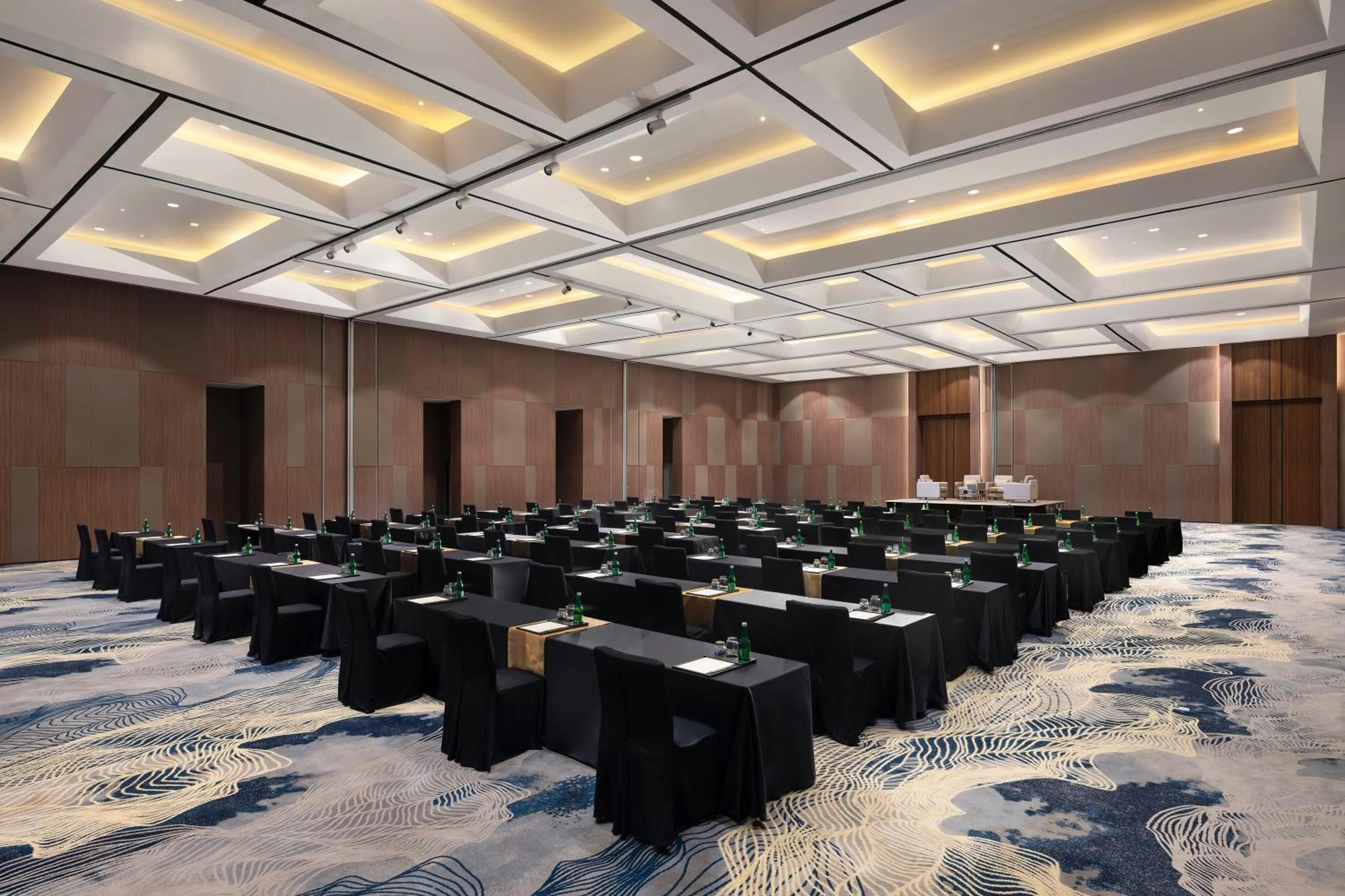 Royal Tulip Gunung Geulis Resort and Golf