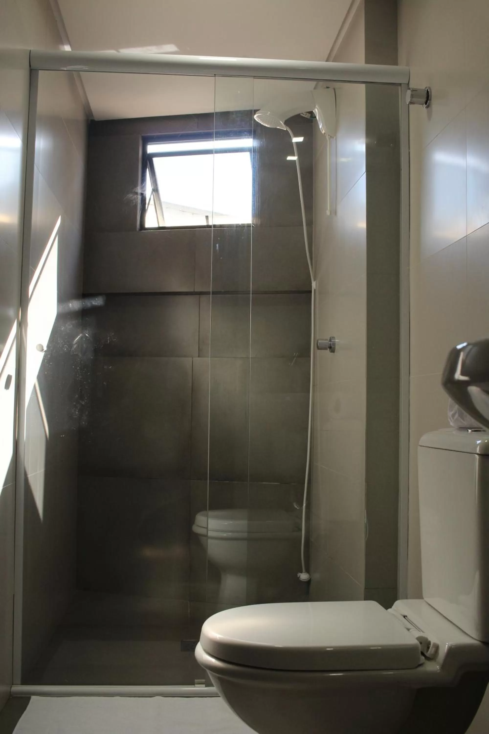 Shower in Hotel Marjaí