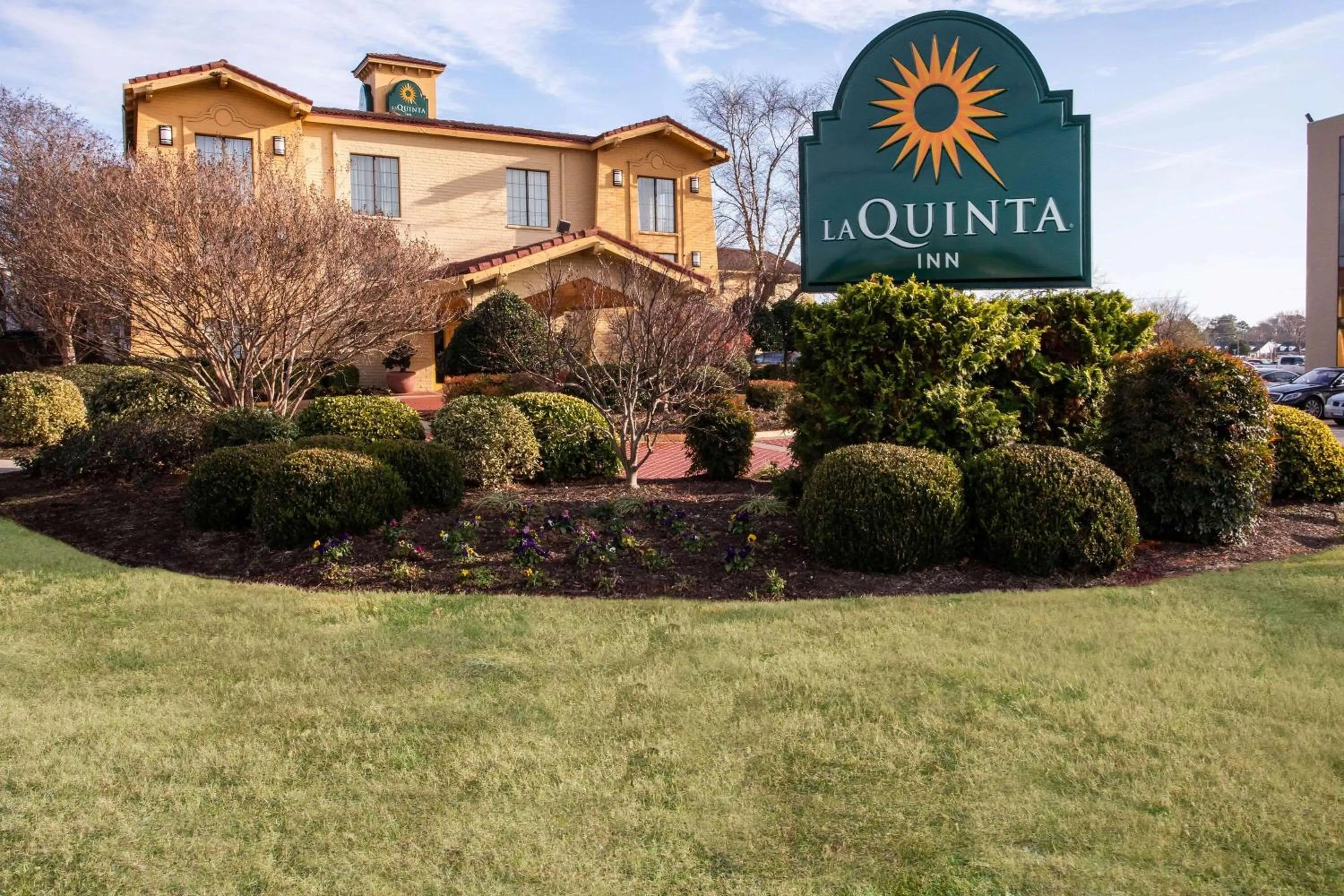 Property building in La Quinta Inn by Wyndham Norfolk Virginia Beach