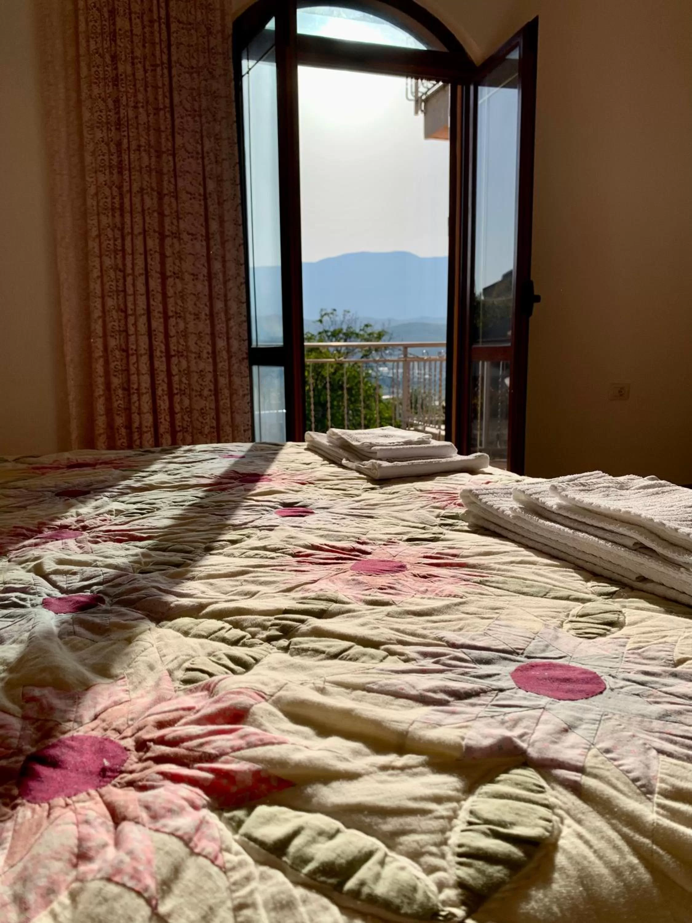 Bed in Guesthouse Villa Rosa Berat
