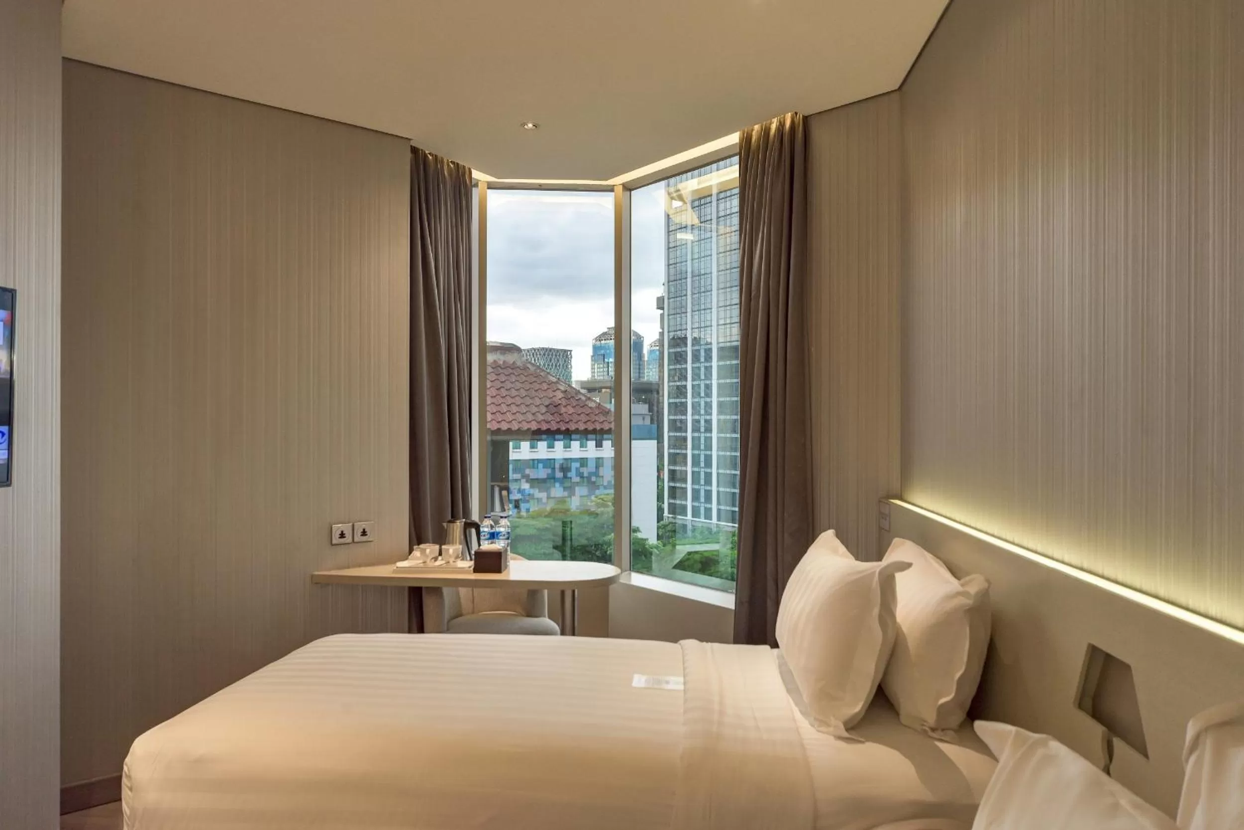 Bedroom, Bed in Ashley Wahid Hasyim Jakarta