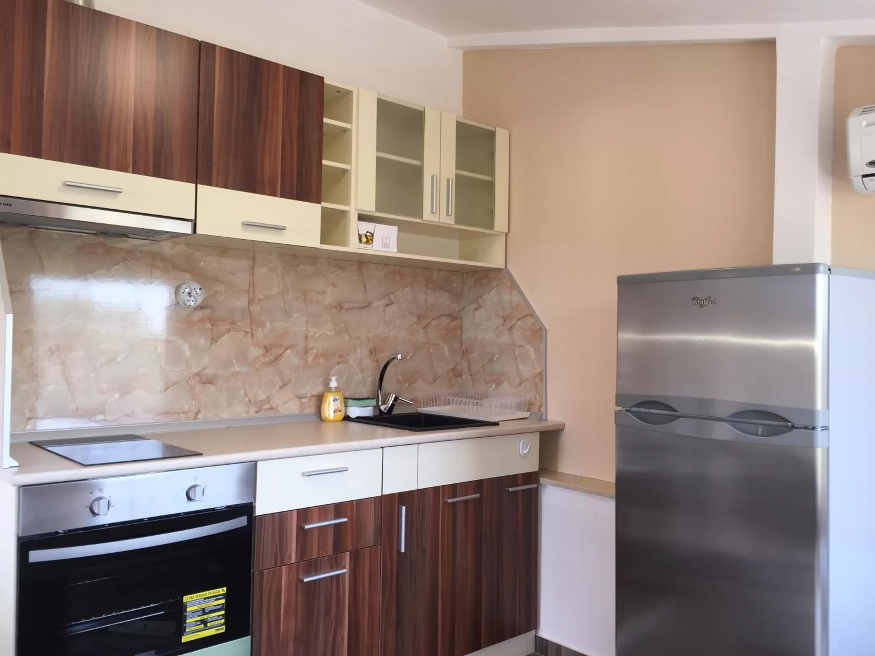Kitchen/Kitchenette in Family Hotel Malibu