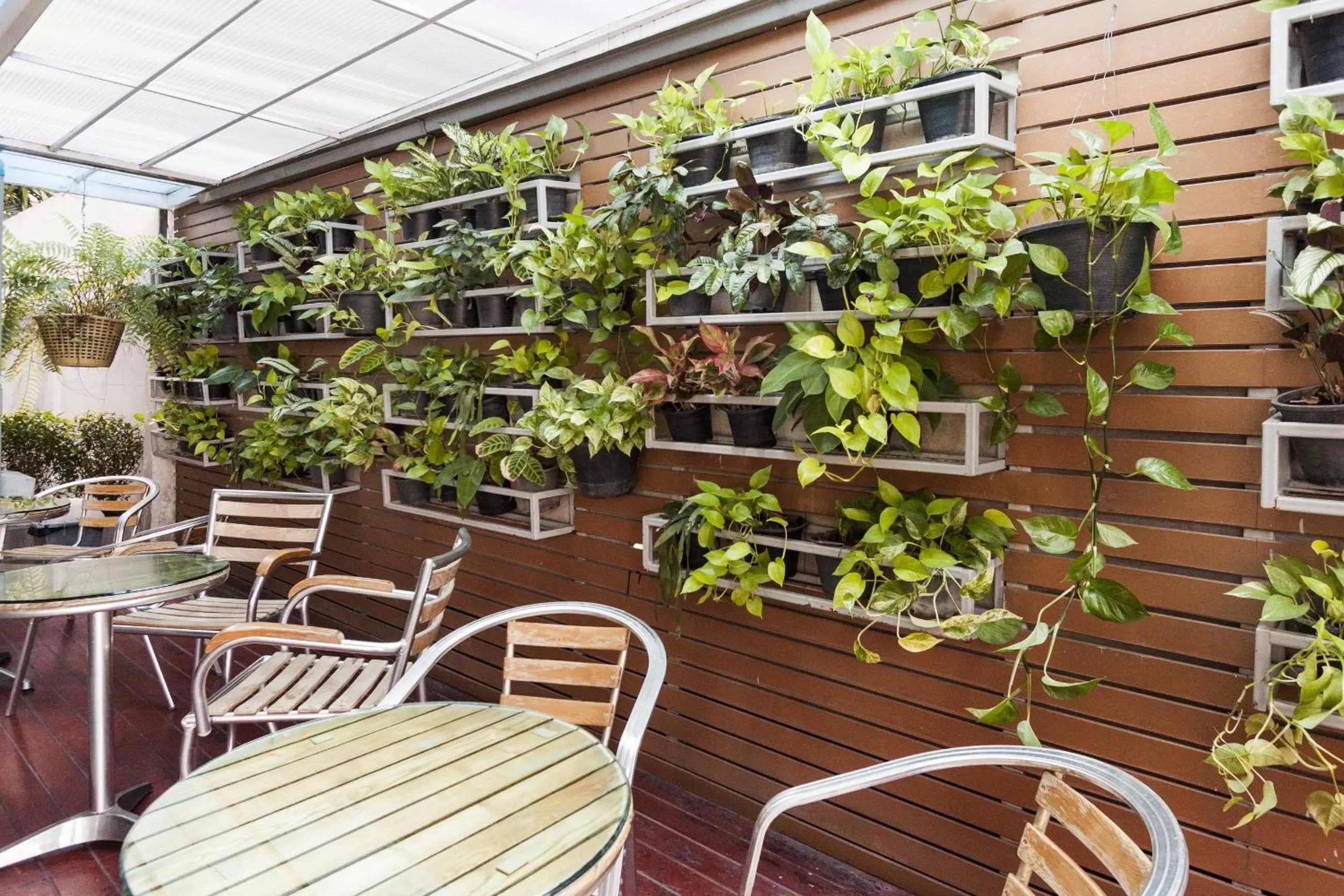 Decorative detail in Samran Place Hotel