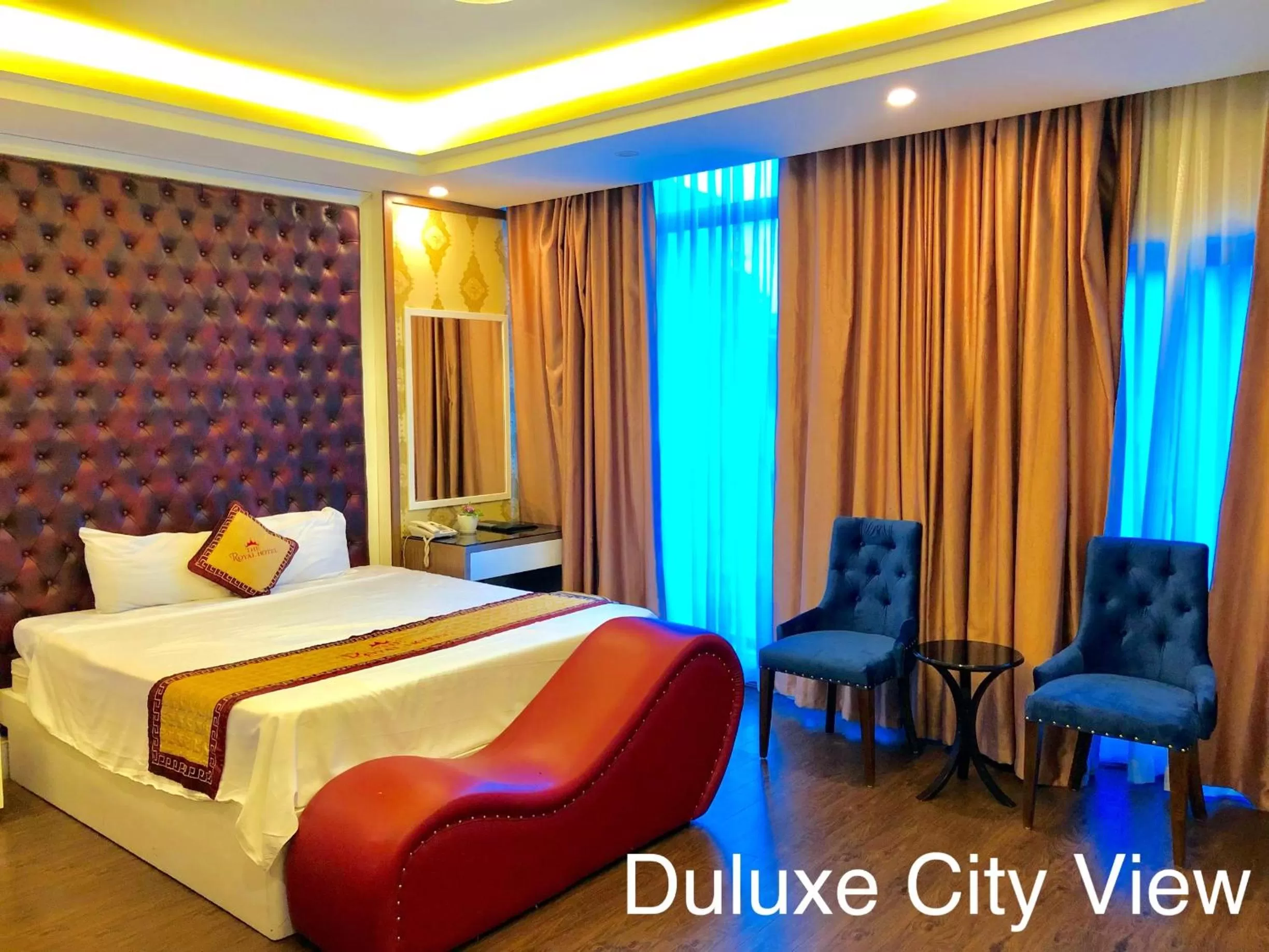 Photo of the whole room, Bed in The Royal Hotel Near West Lake