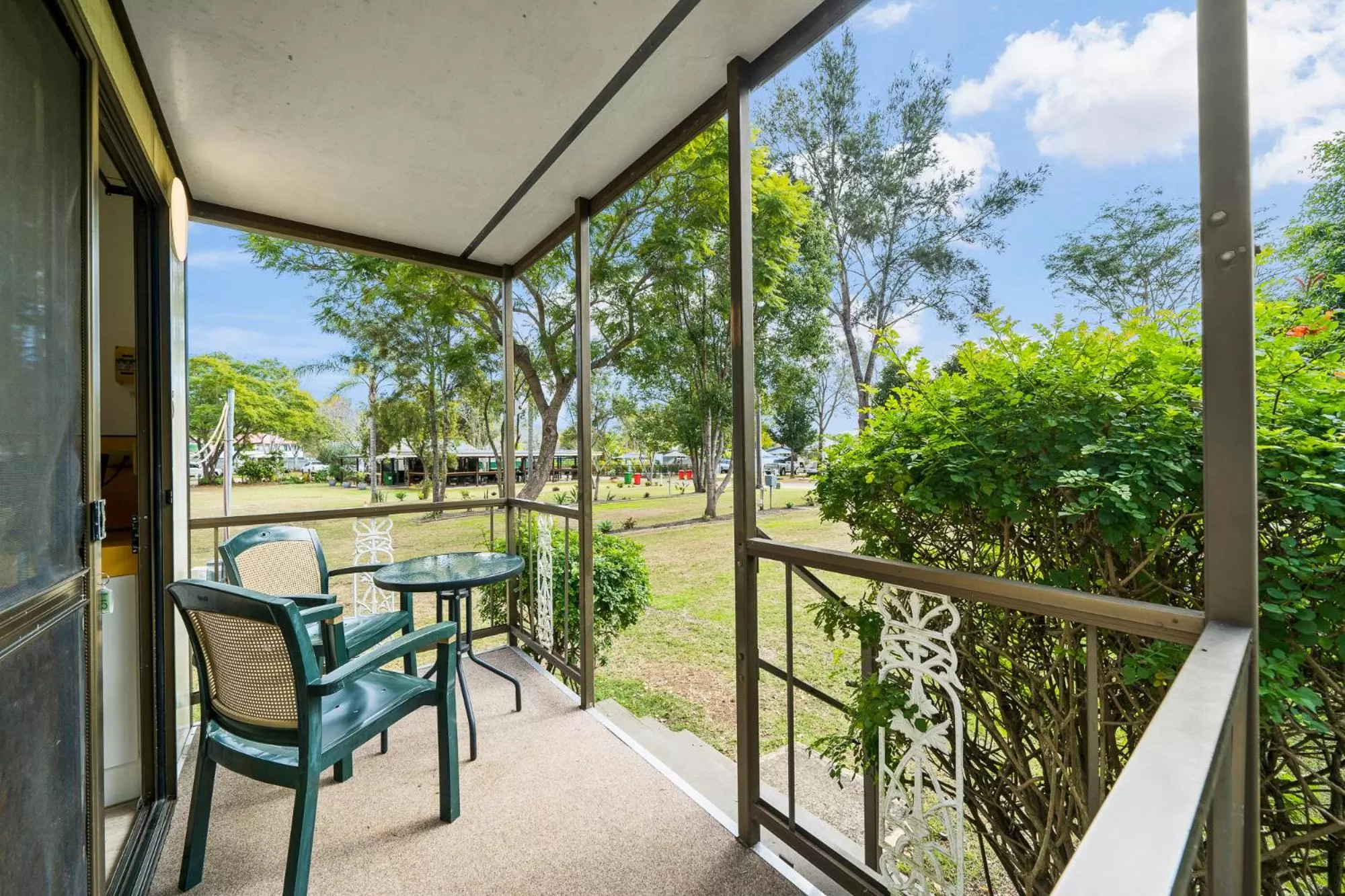 Garden view in Esk Caravan Park & Rail Trail Motel
