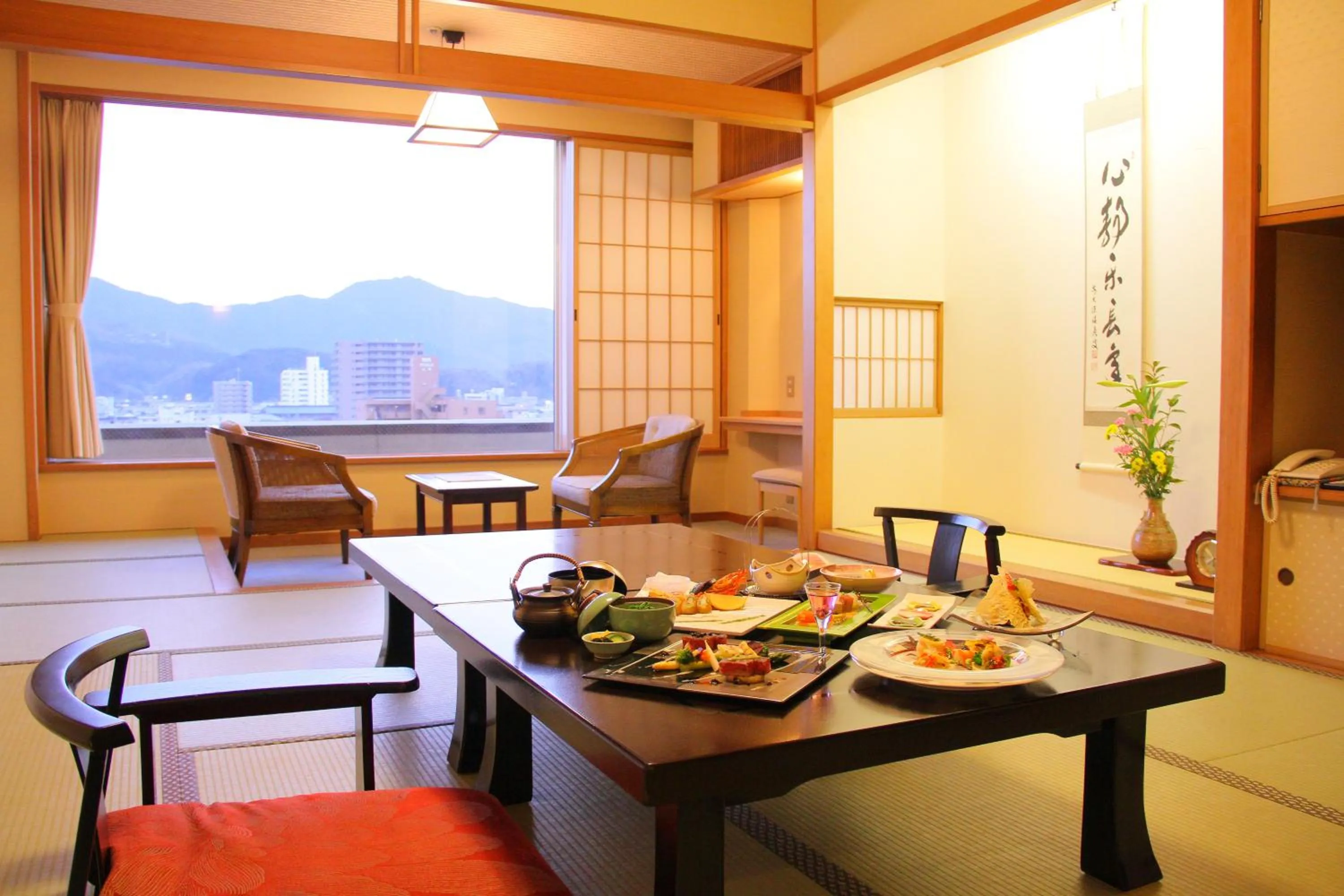 Photo of the whole room in Jyoseikan