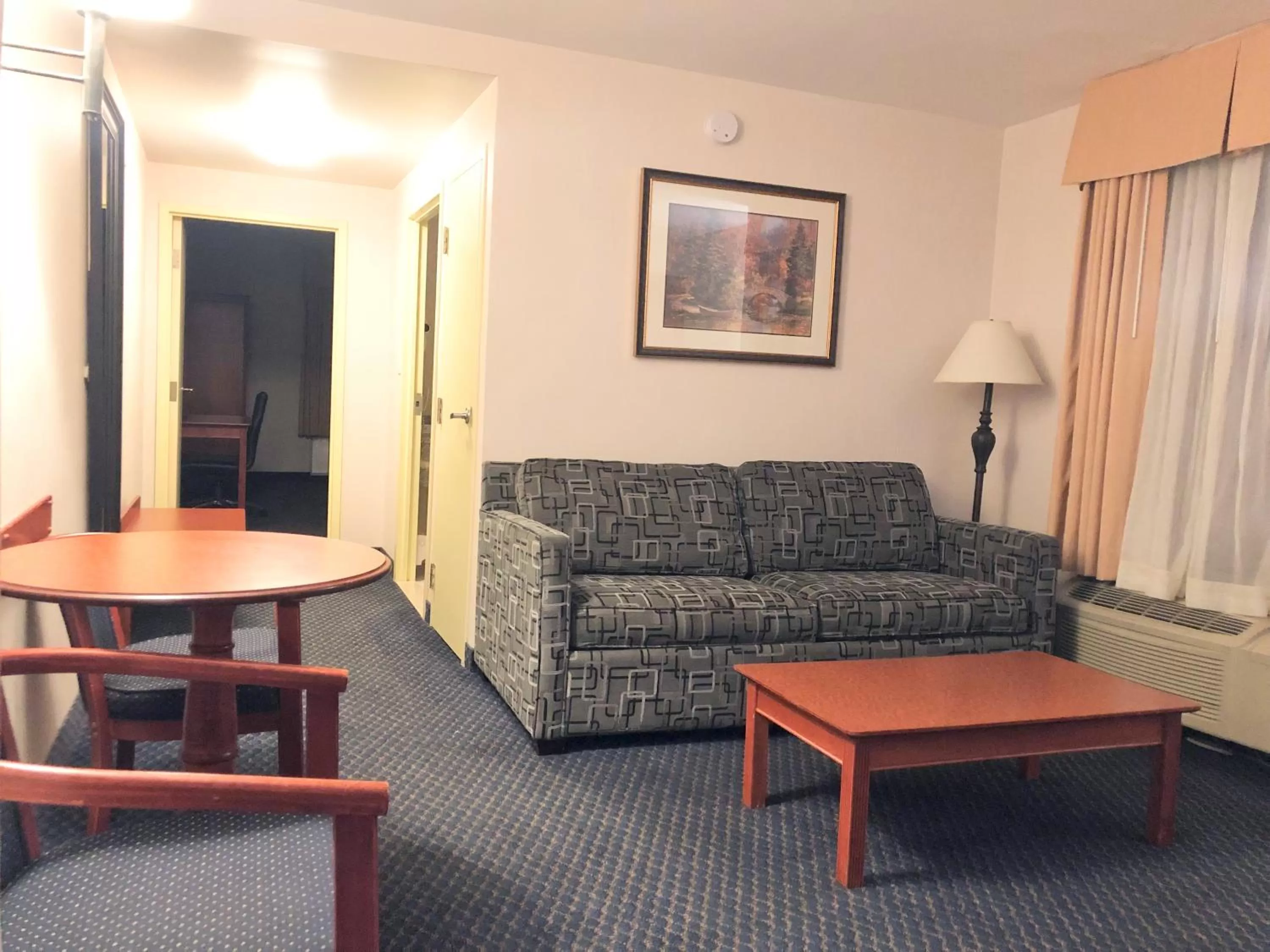 Days Inn by Wyndham Niagara Falls Centre St By the Falls