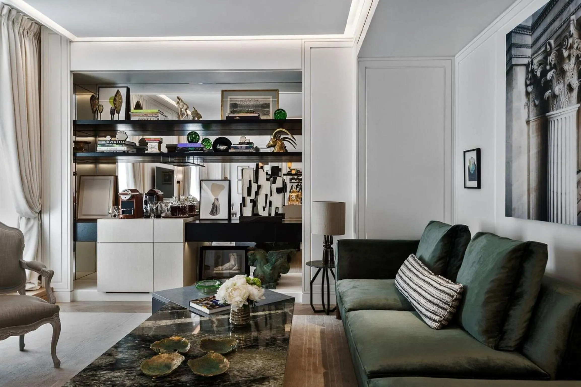 Living room in Hotel de Crillon