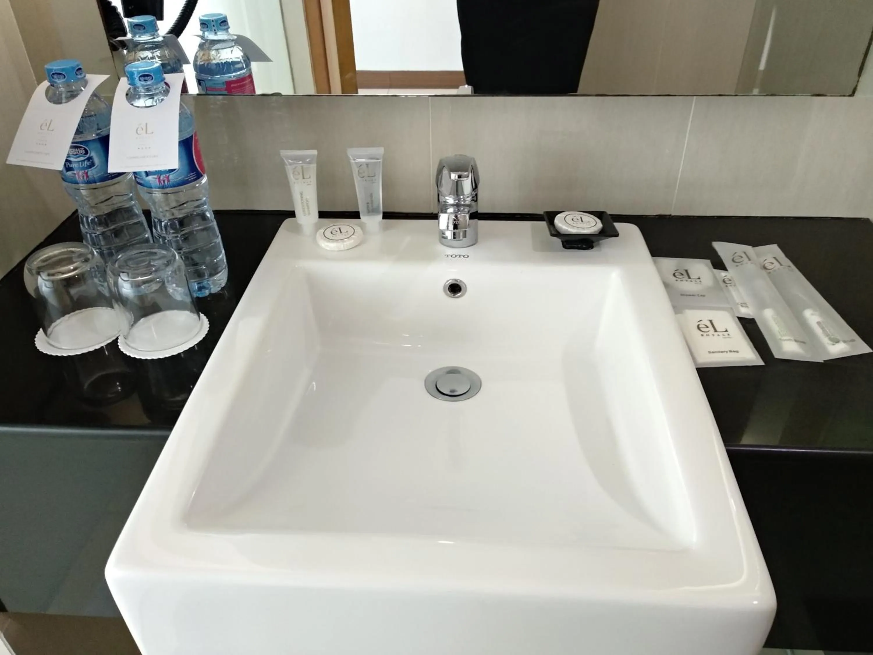 Bathroom in eL Hotel Jakarta