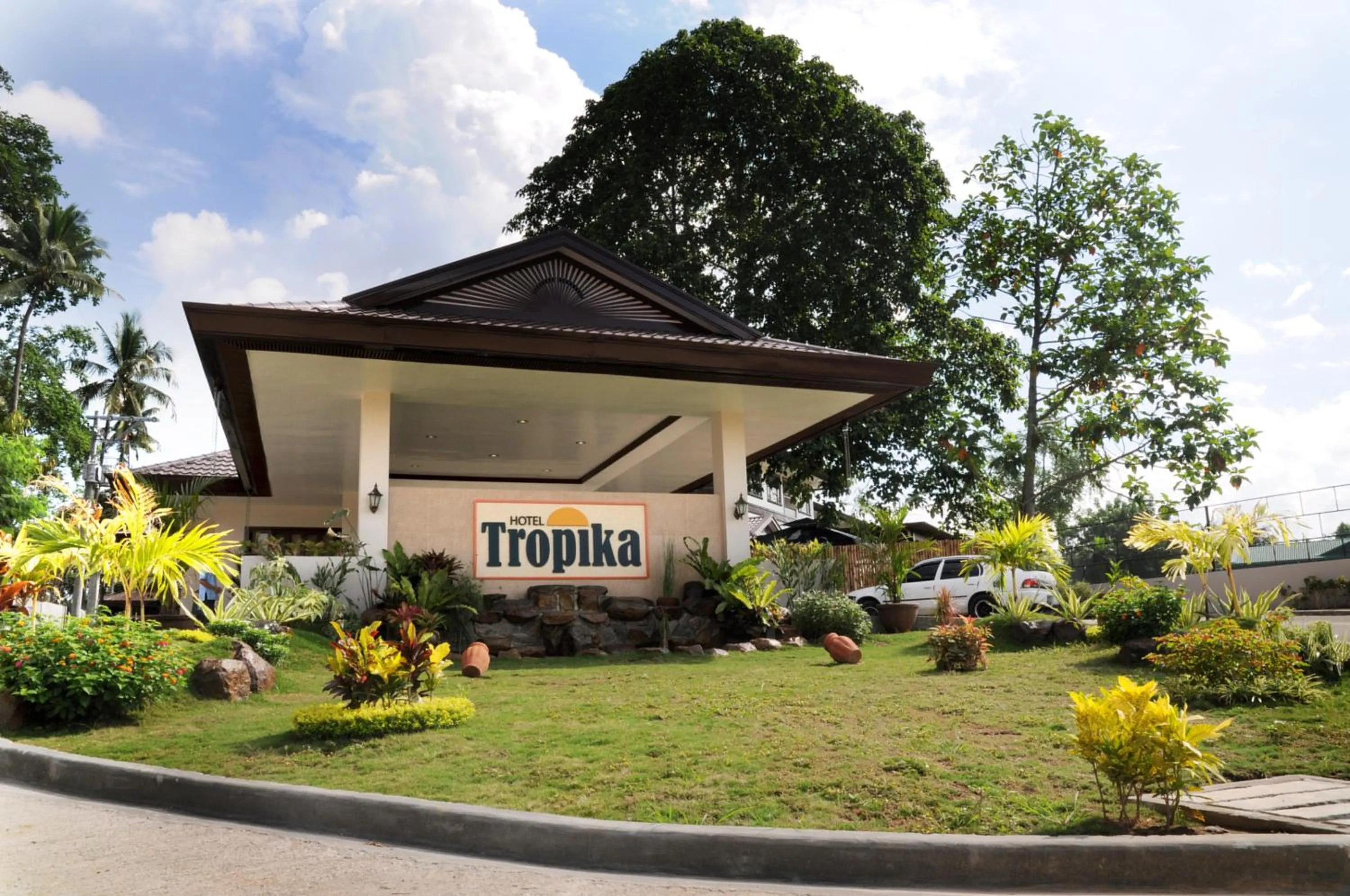 Facade/entrance in Hotel Tropika