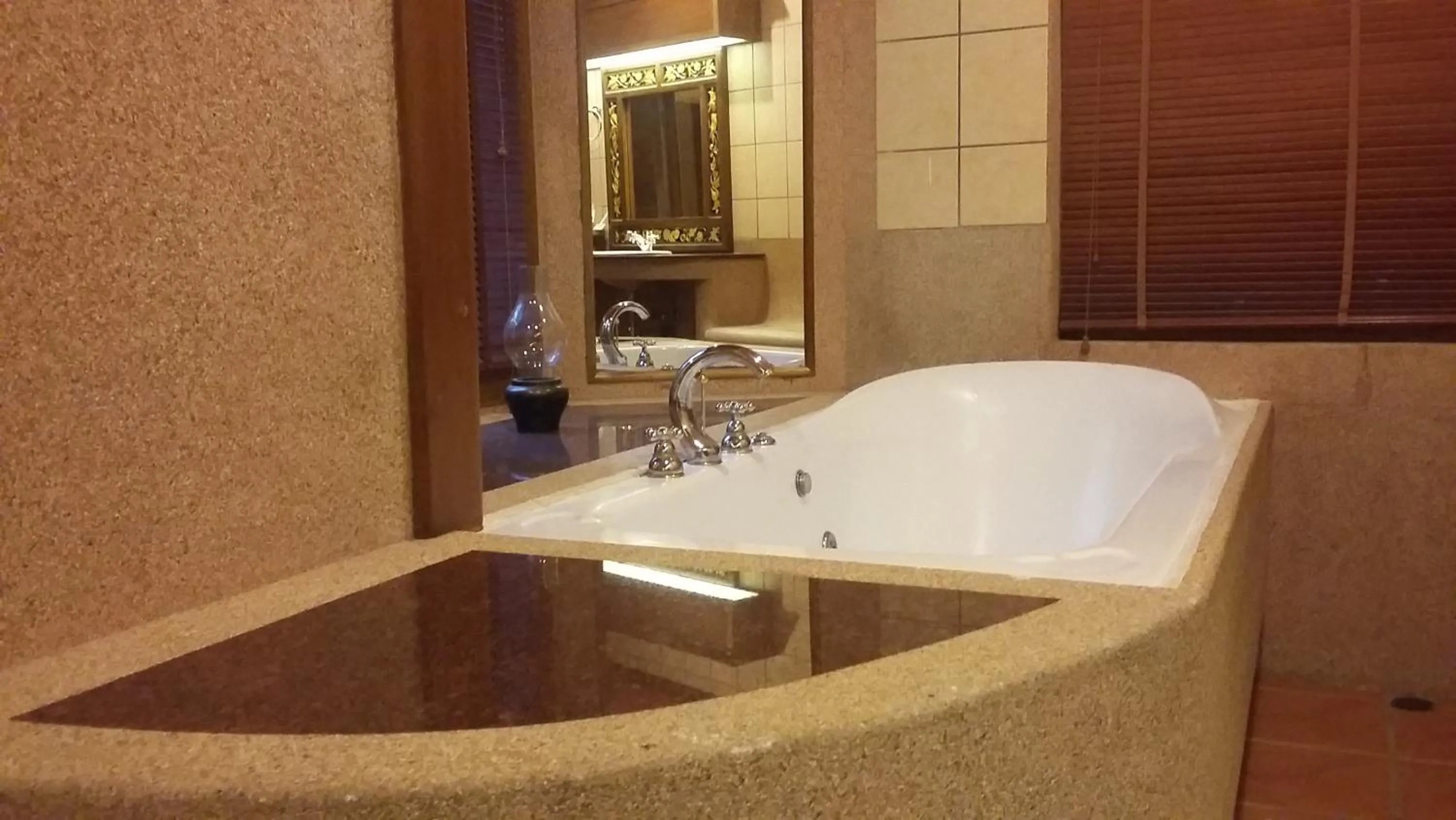 Bathroom in Royal Phawadee Village Patong - 2 Minutes walk to the beach