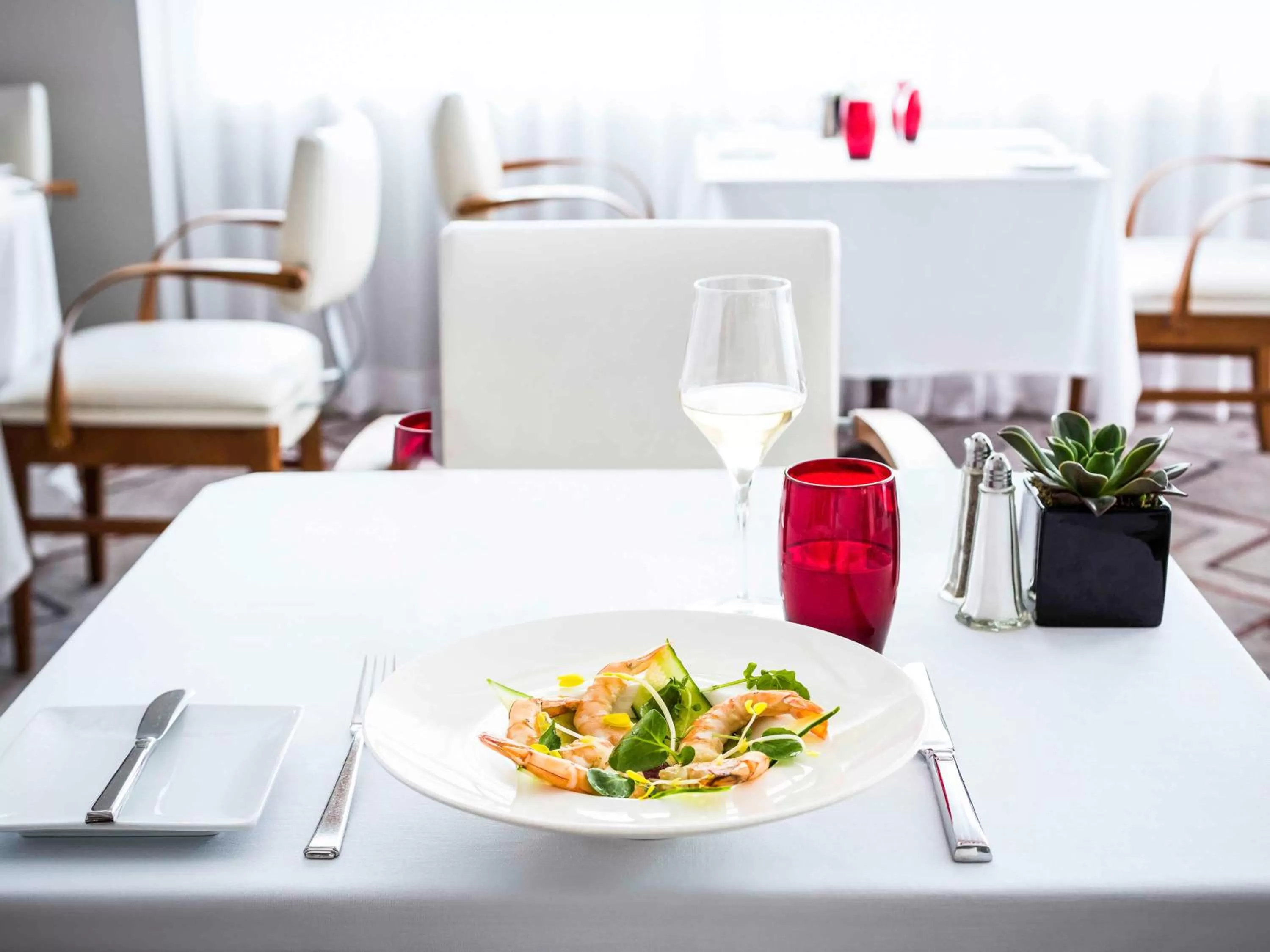 Restaurant/places to eat in Pullman Miami Airport