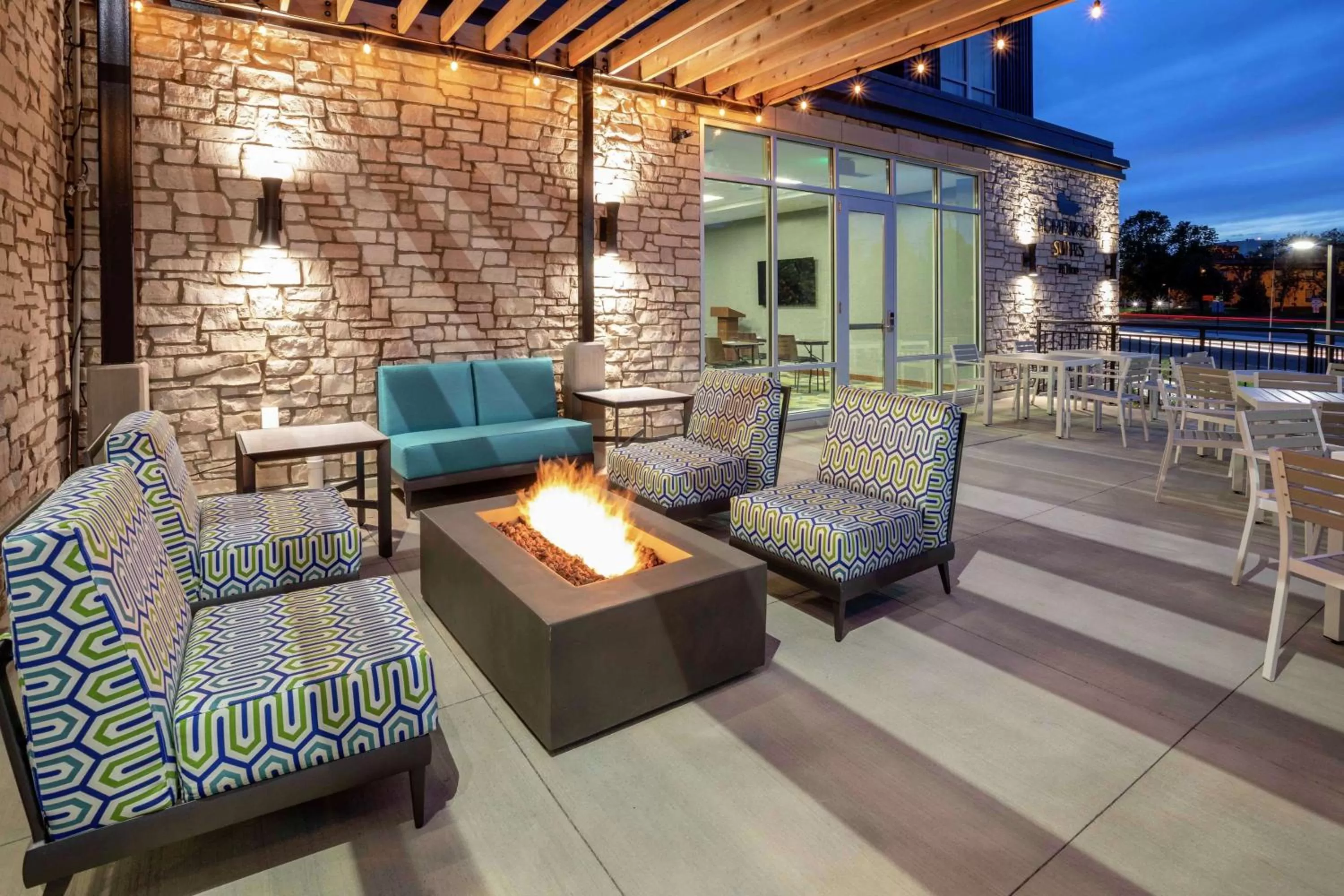 Patio in Homewood Suites By Hilton Edina Minneapolis