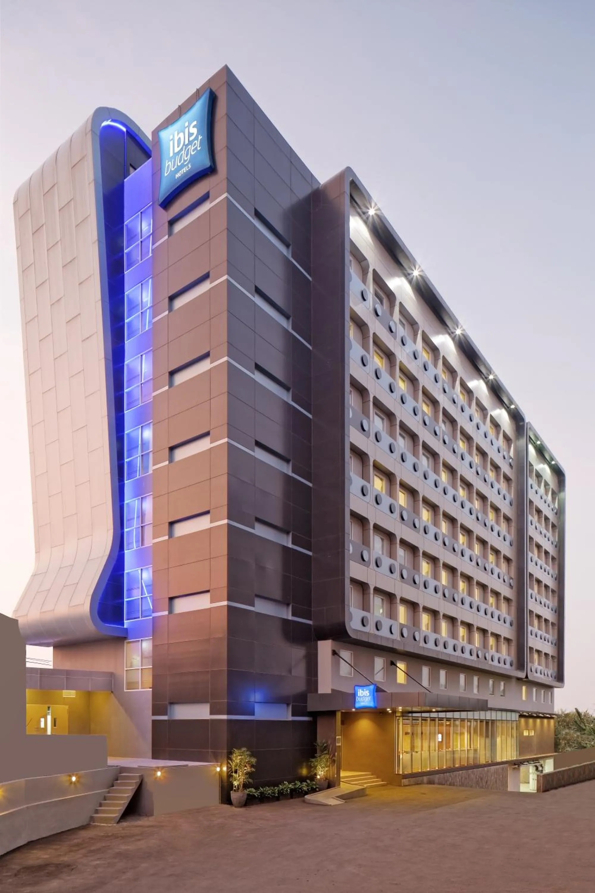 Facade/entrance in Ibis Budget Jakarta Airport