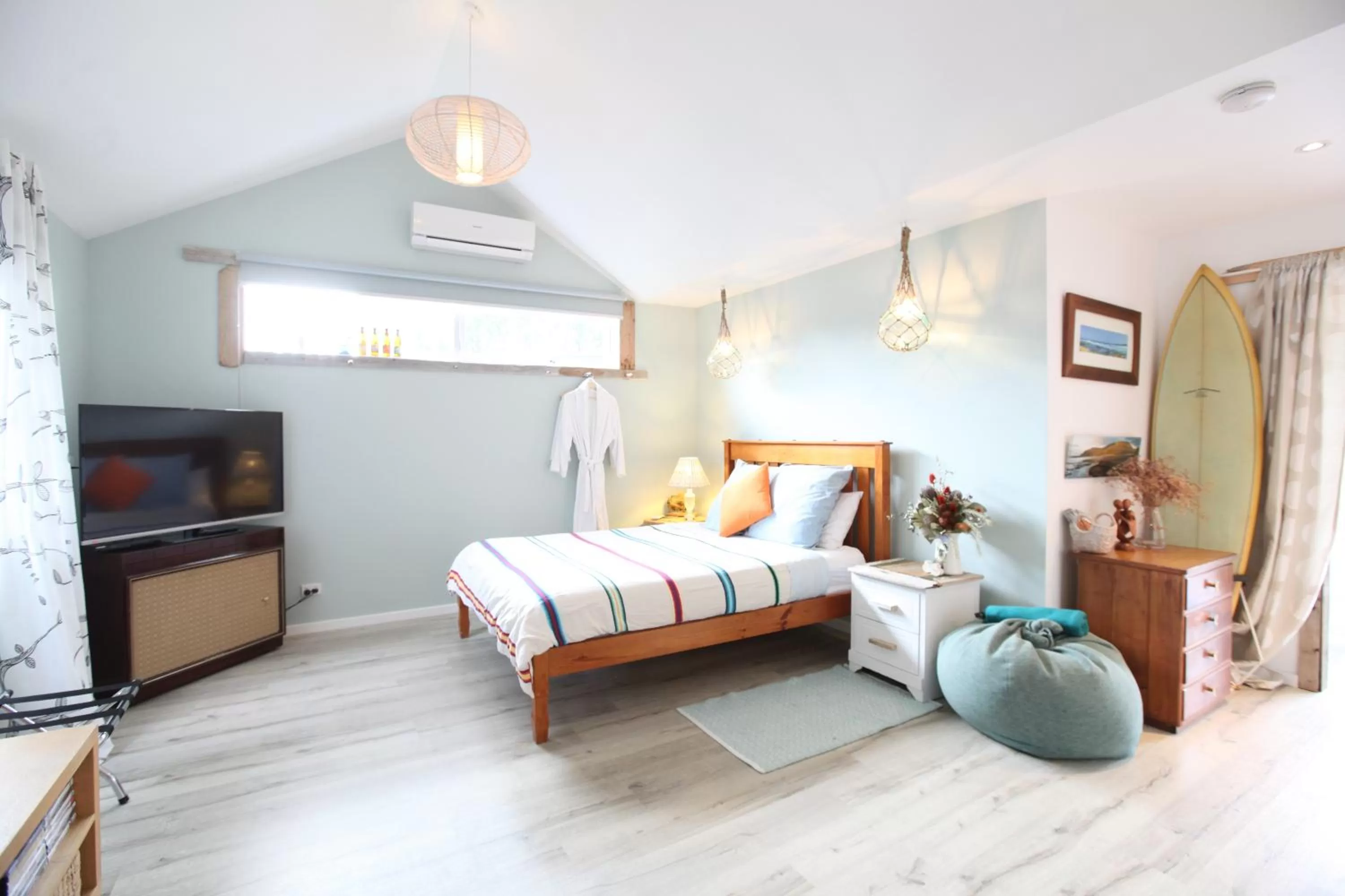 TV and multimedia in Sea Salt Bnb