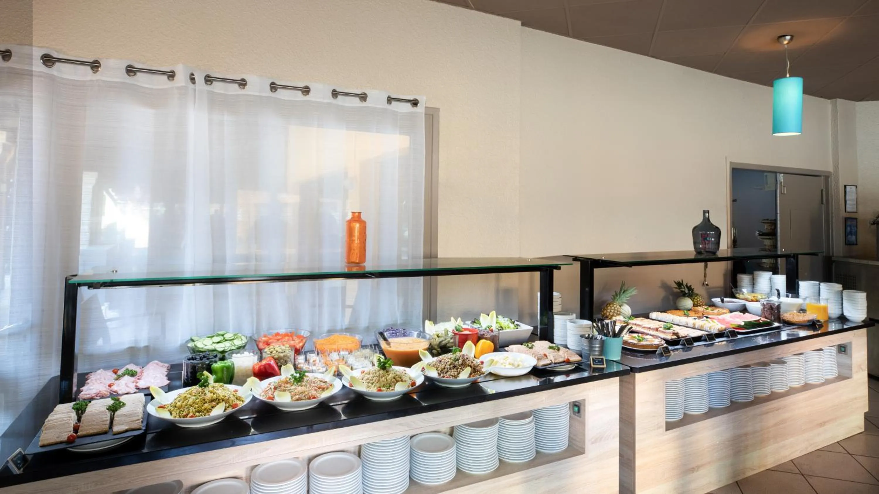 Restaurant/places to eat in SOWELL Family Les Amandiers