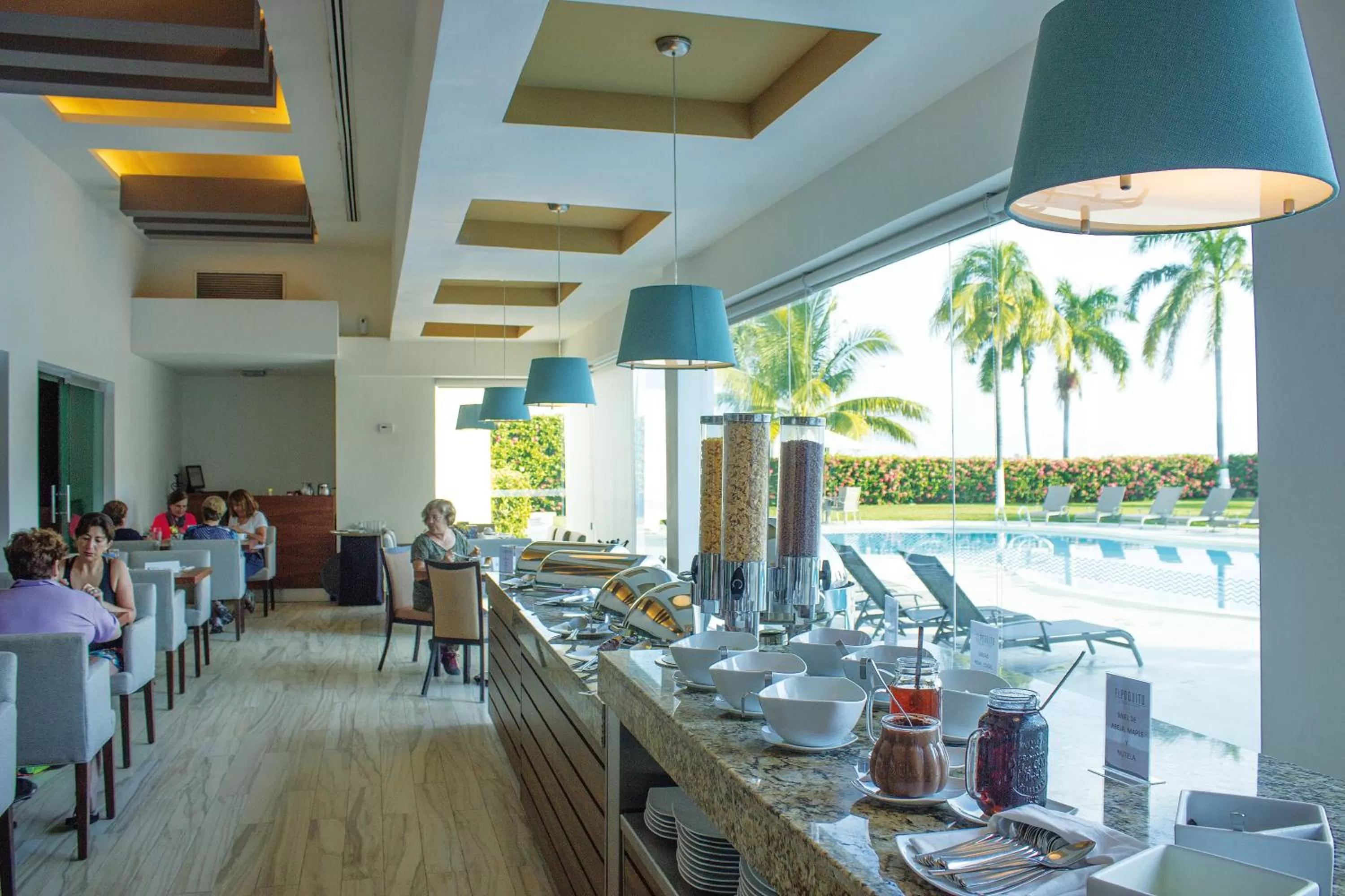 Restaurant/places to eat in Gamma Campeche Malecon