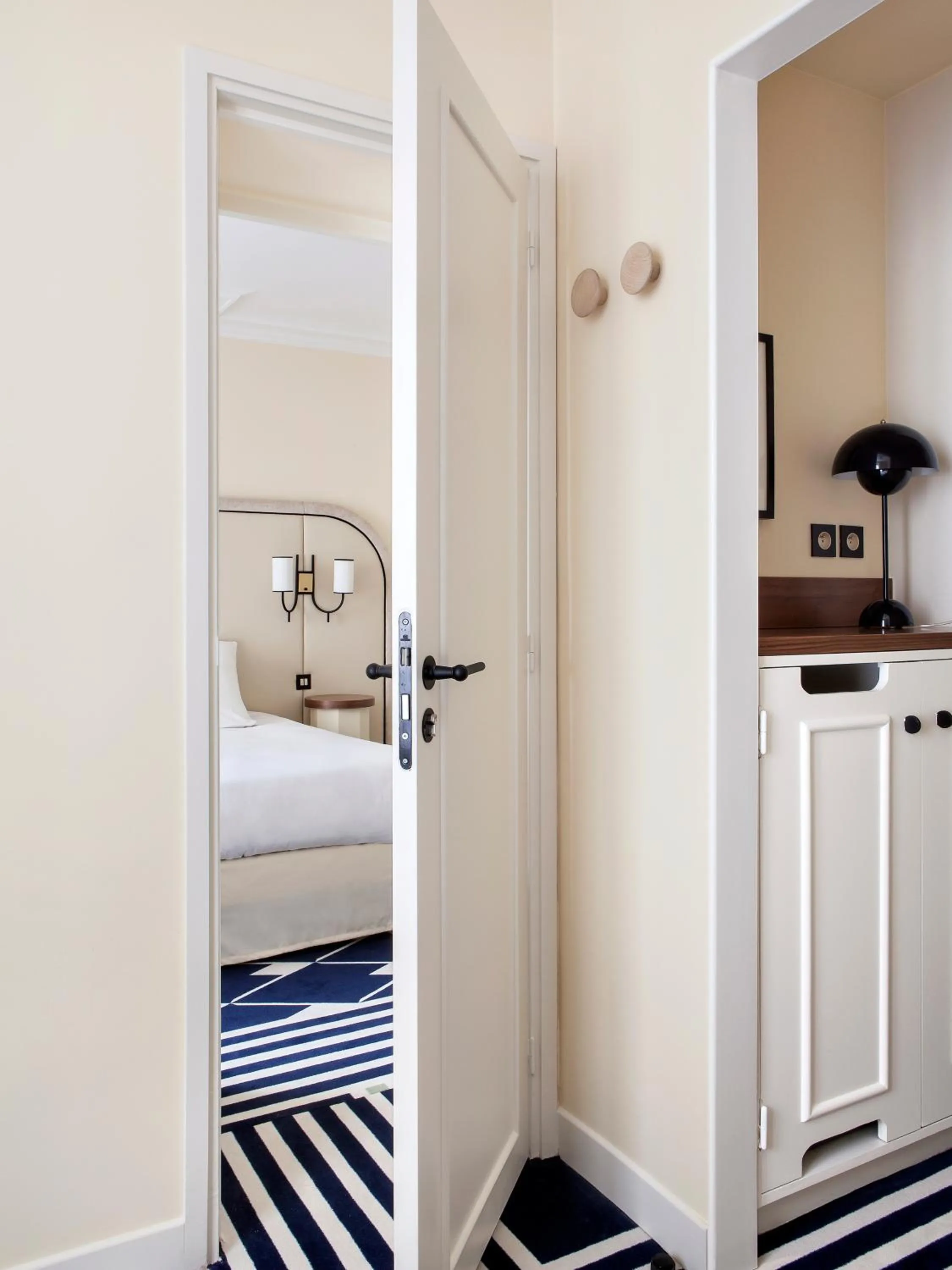 Bedroom, Bed in Hôtel Bienvenue