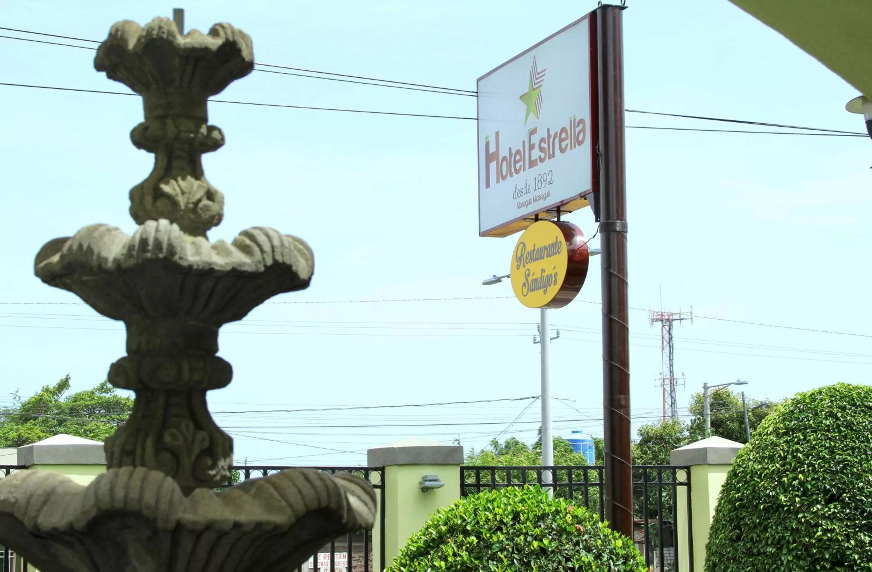 Street view, Nearby Landmark in Hotel Estrella