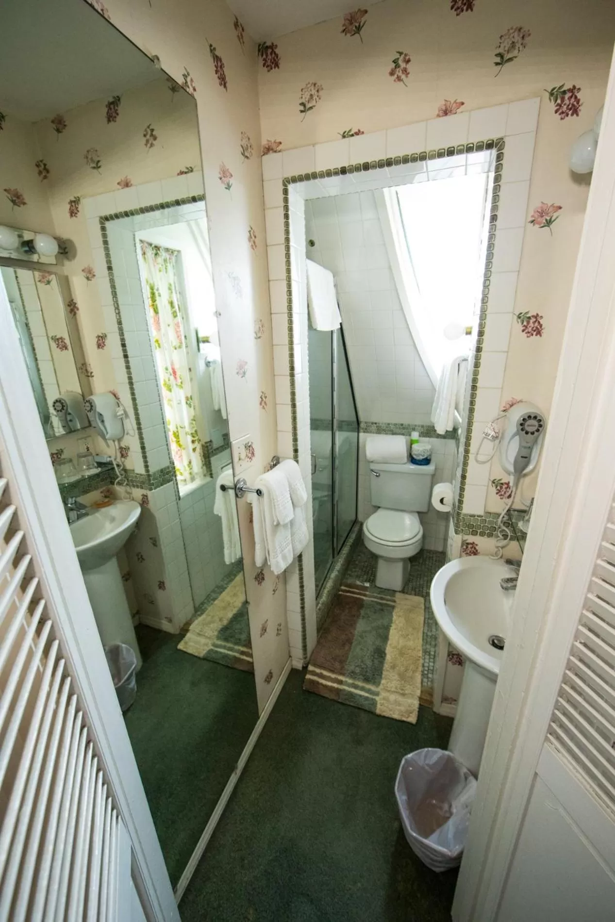 Bathroom in Bath Street Inn